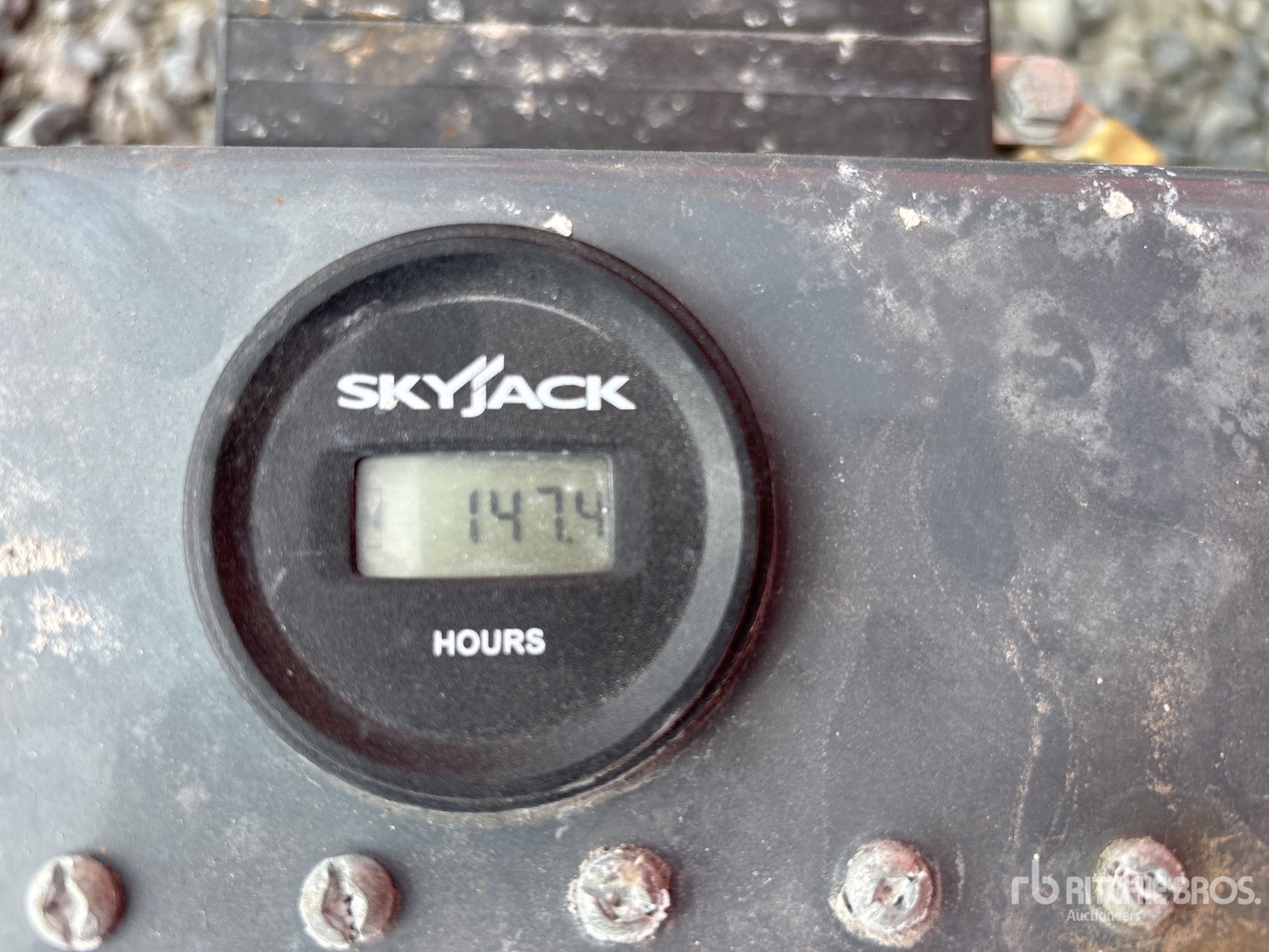 General Appearance with Hour Meter / Odometer