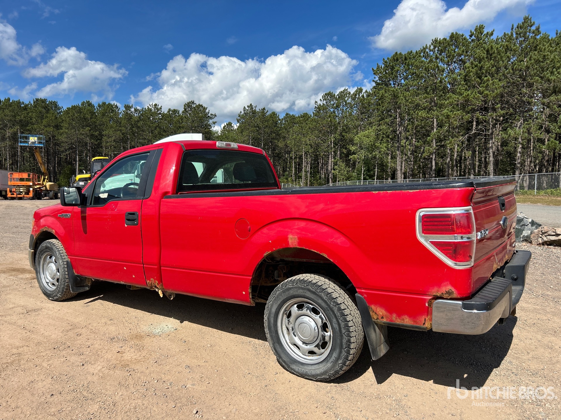 General Appearance with Picture, Left Rear Corner