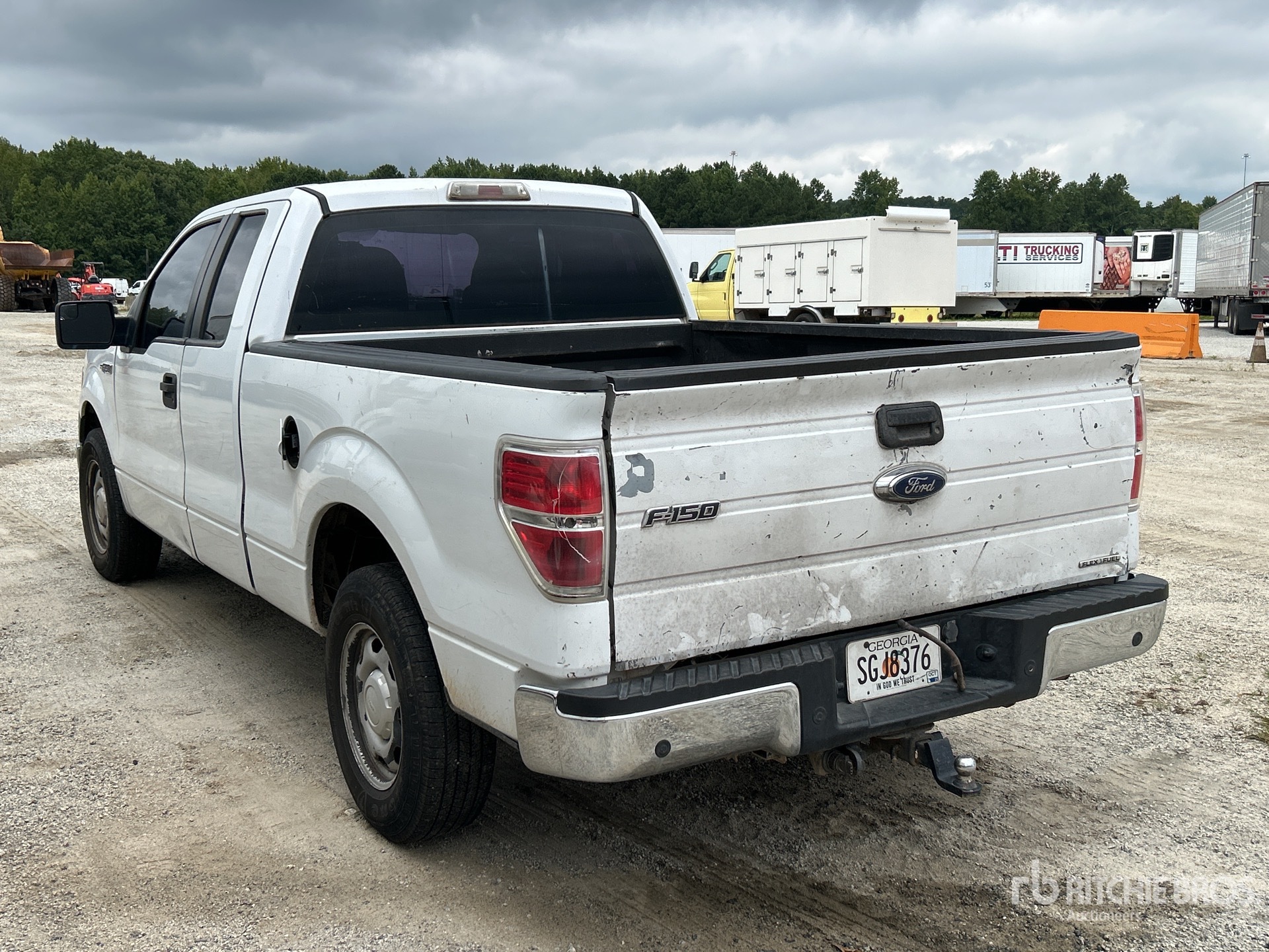 General Appearance with Picture, Left Rear Corner