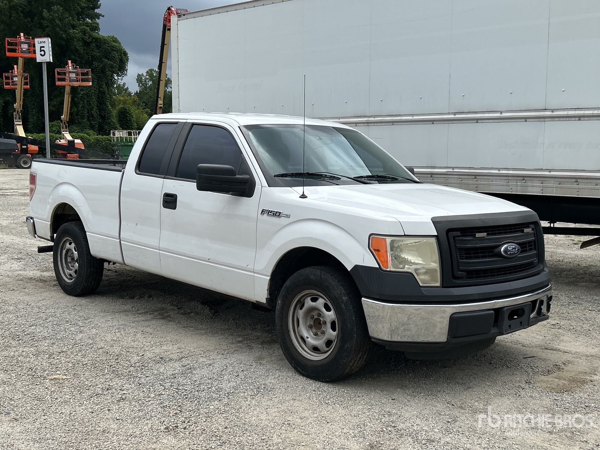 General Appearance with Picture, Right Front Corner
