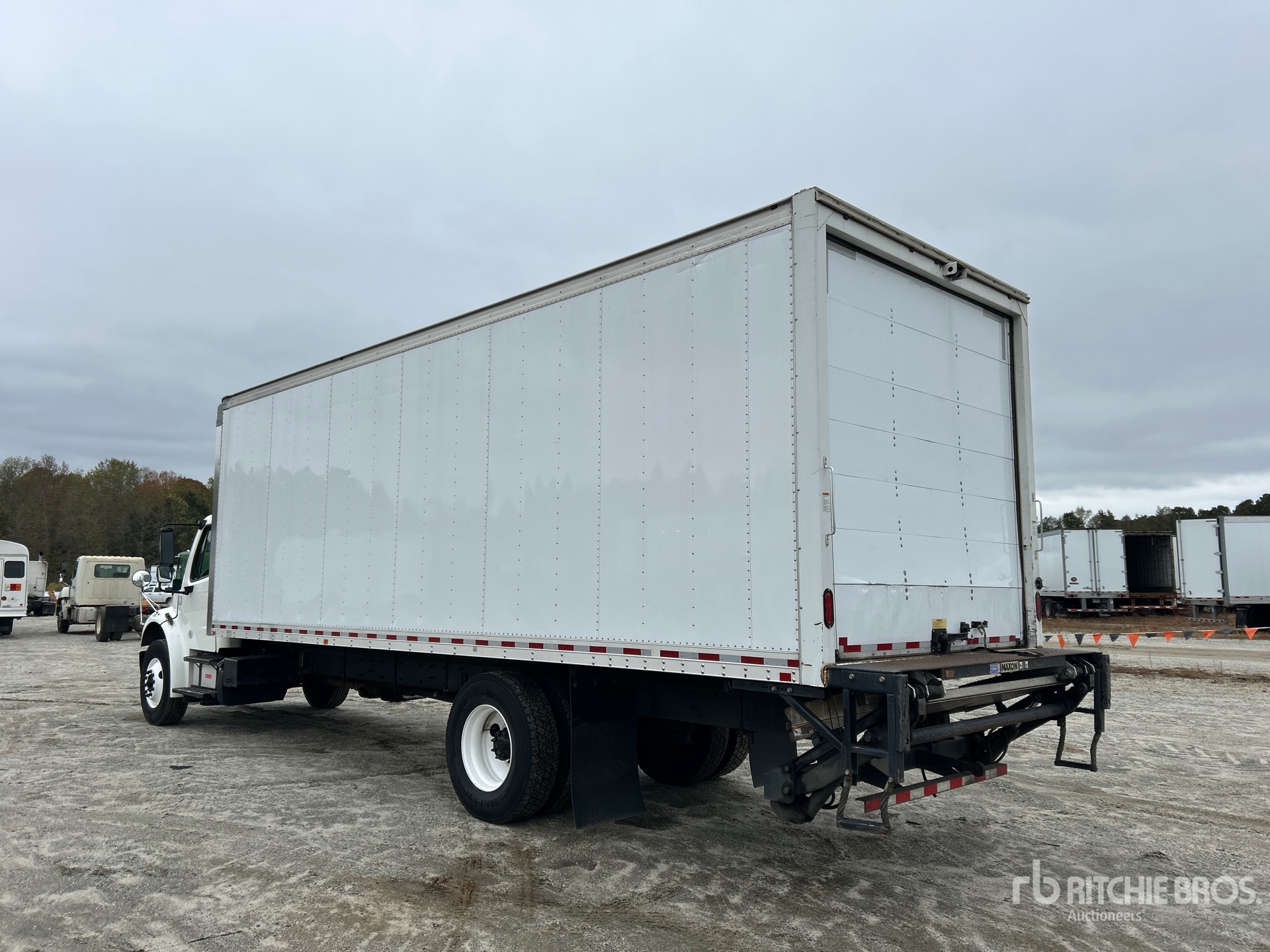 Aspect général with Image, coin arrière gauche