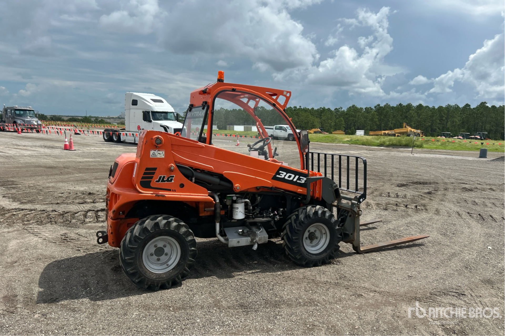 General Appearance with Picture, Right Rear Corner