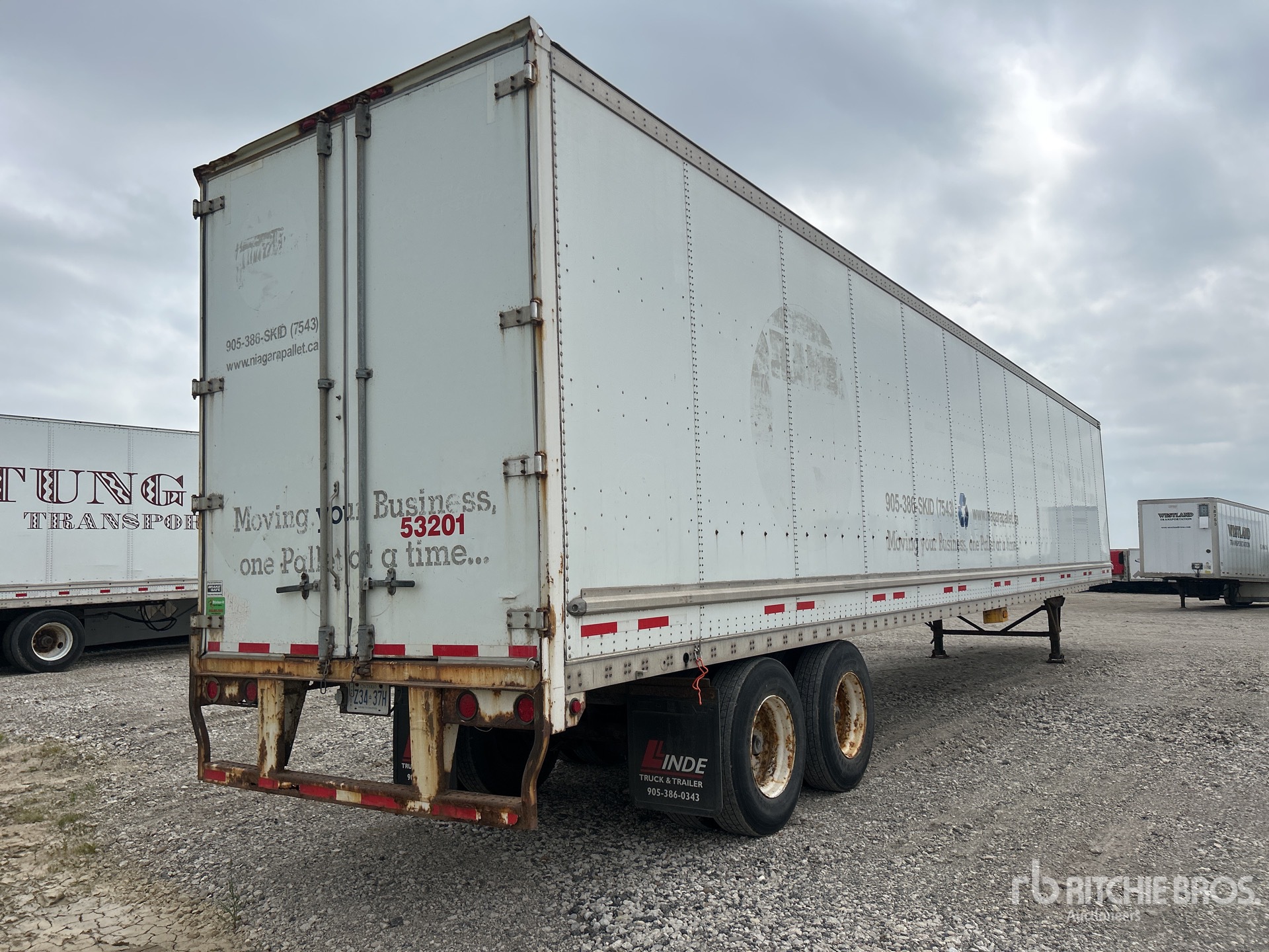 General Appearance with Picture, Right Rear Corner