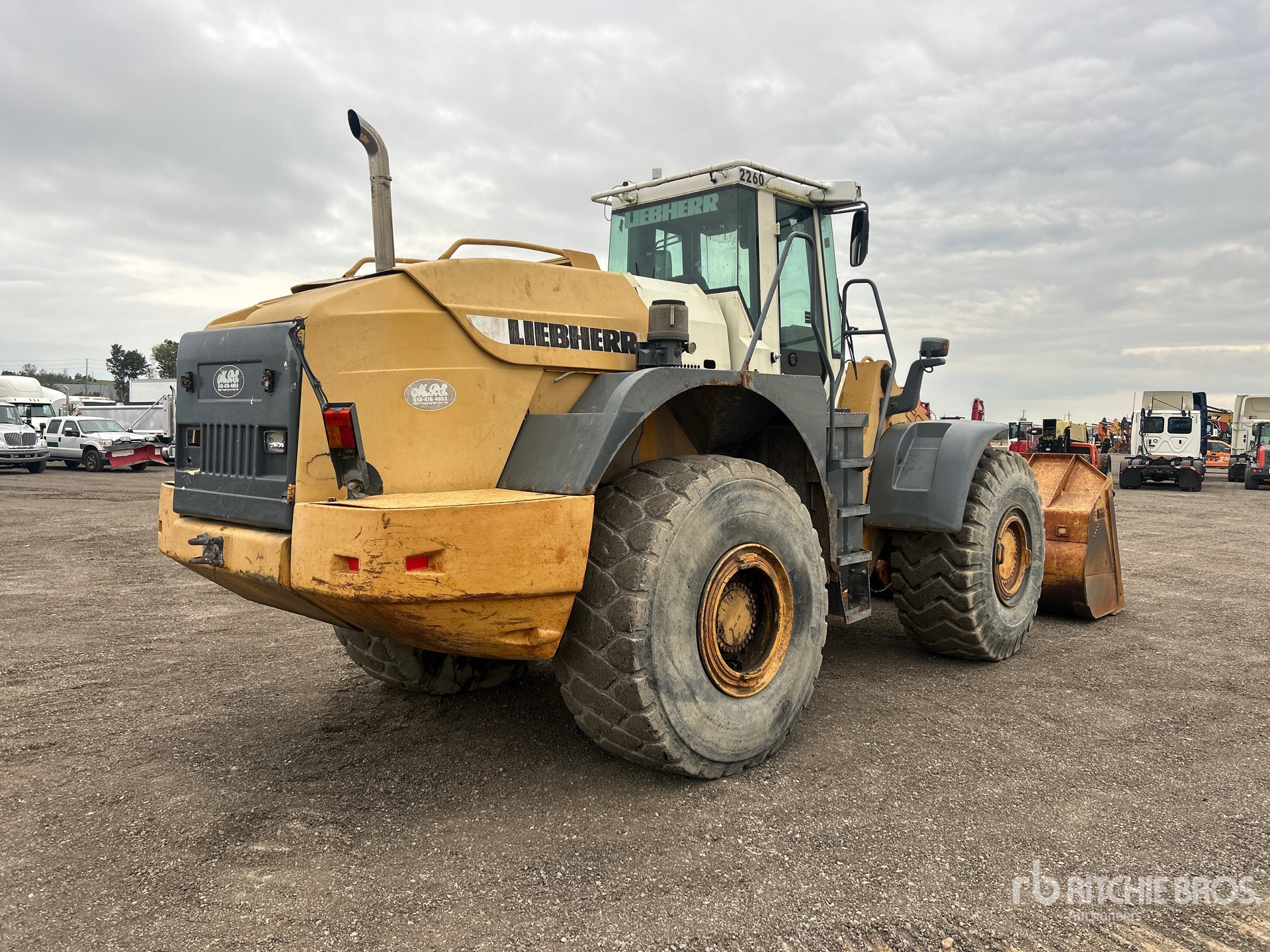 General Appearance with Picture, Right Rear Corner