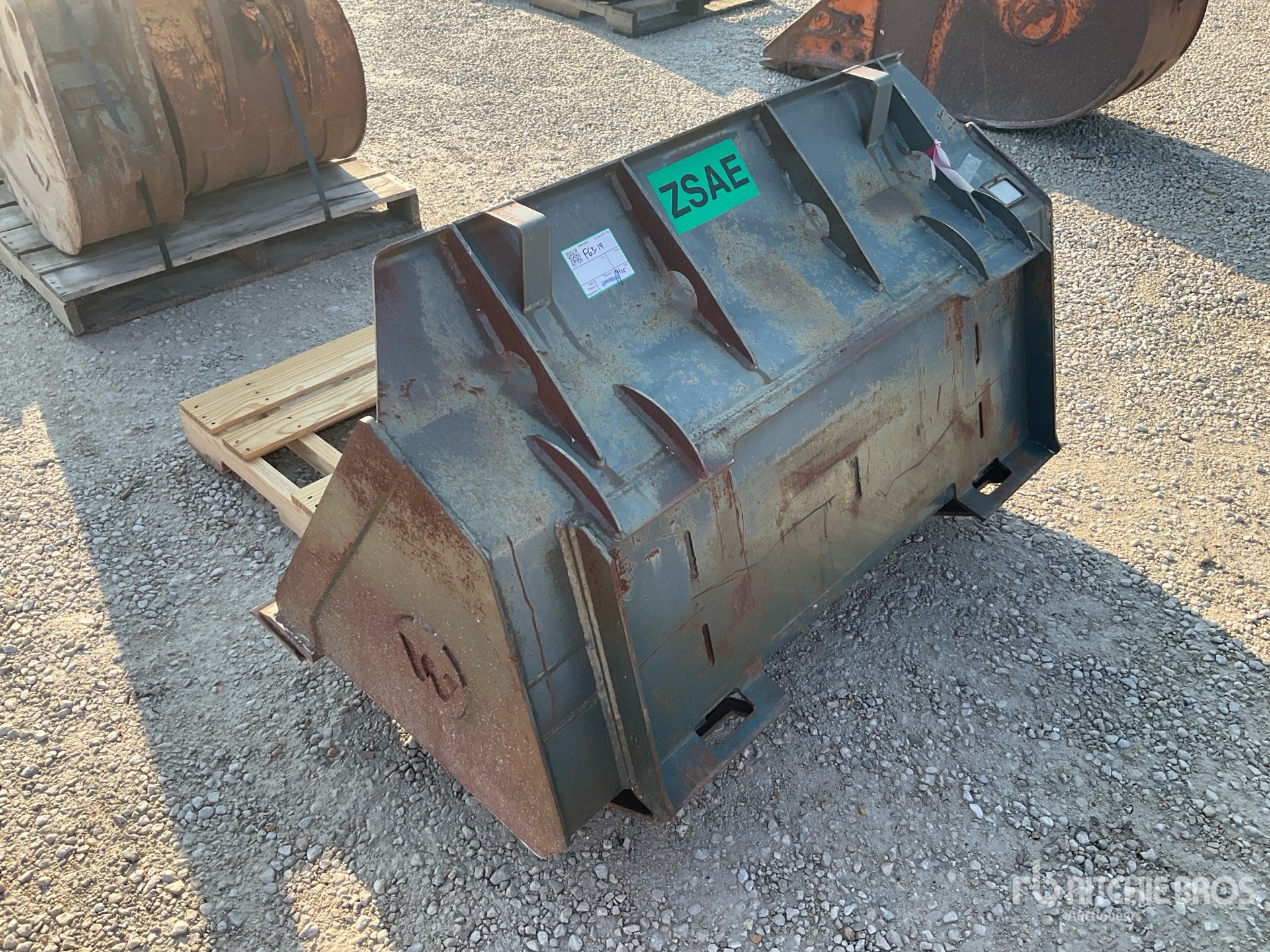 General Appearance with Picture, Left Rear Corner
