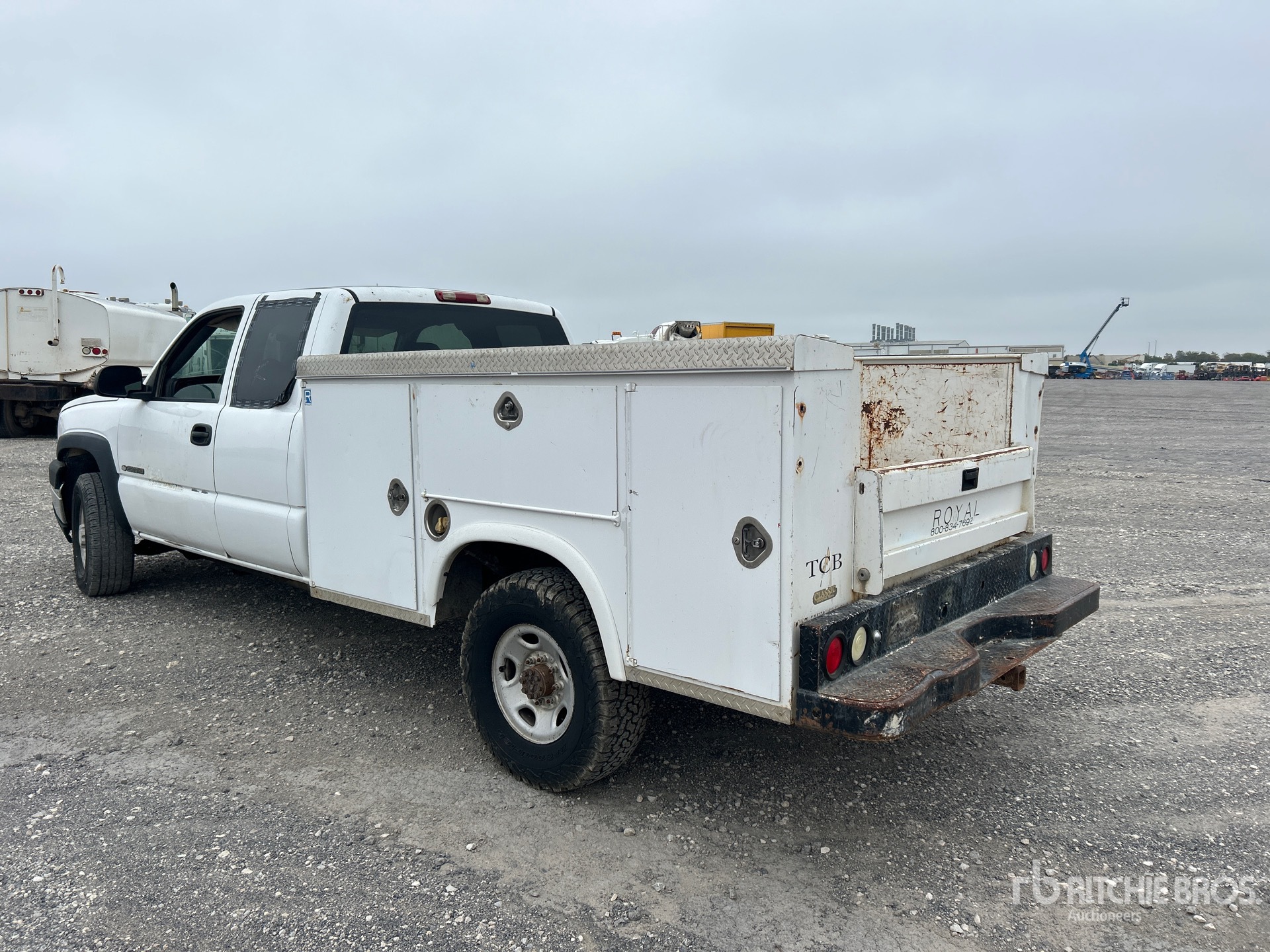 General Appearance with Picture, Left Rear Corner