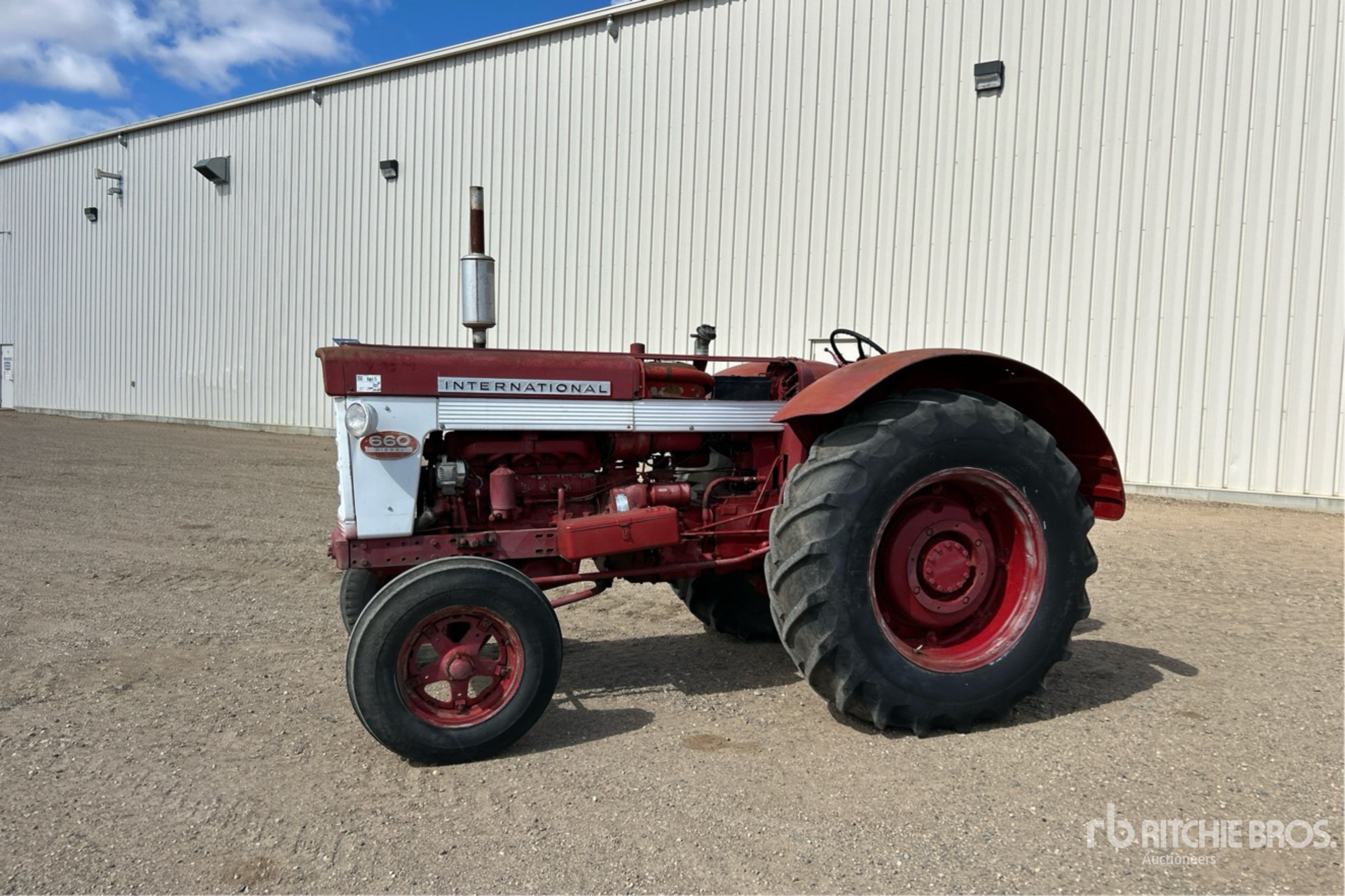 General Appearance with Picture, Left Front Corner