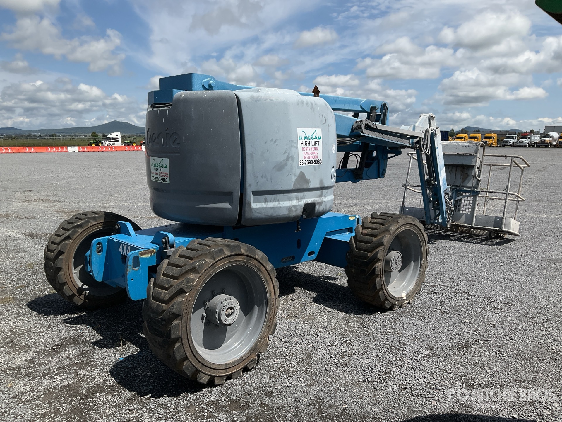 General Appearance with Picture, Right Rear Corner