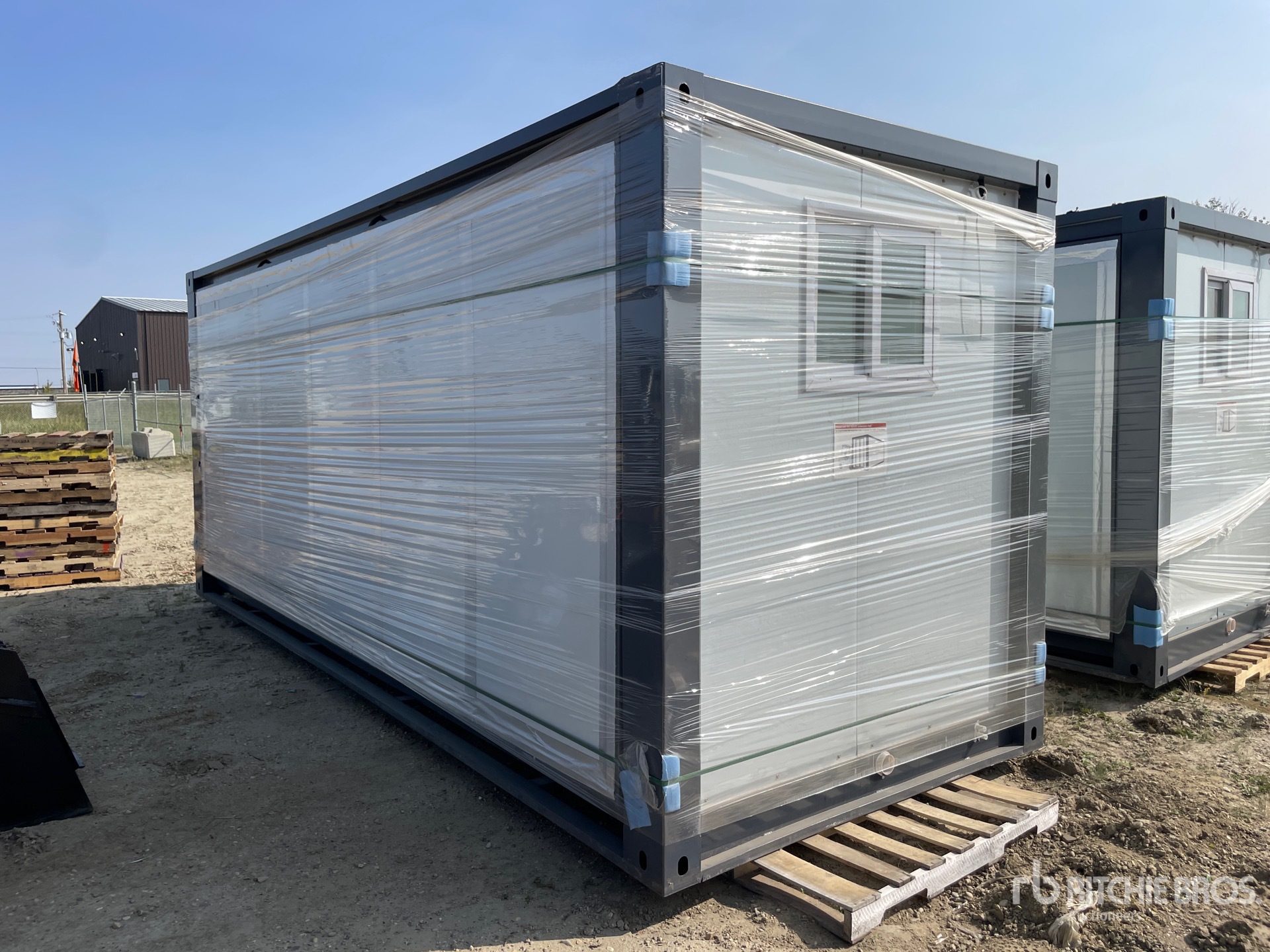 General Appearance with Bild, Ecke hinten links