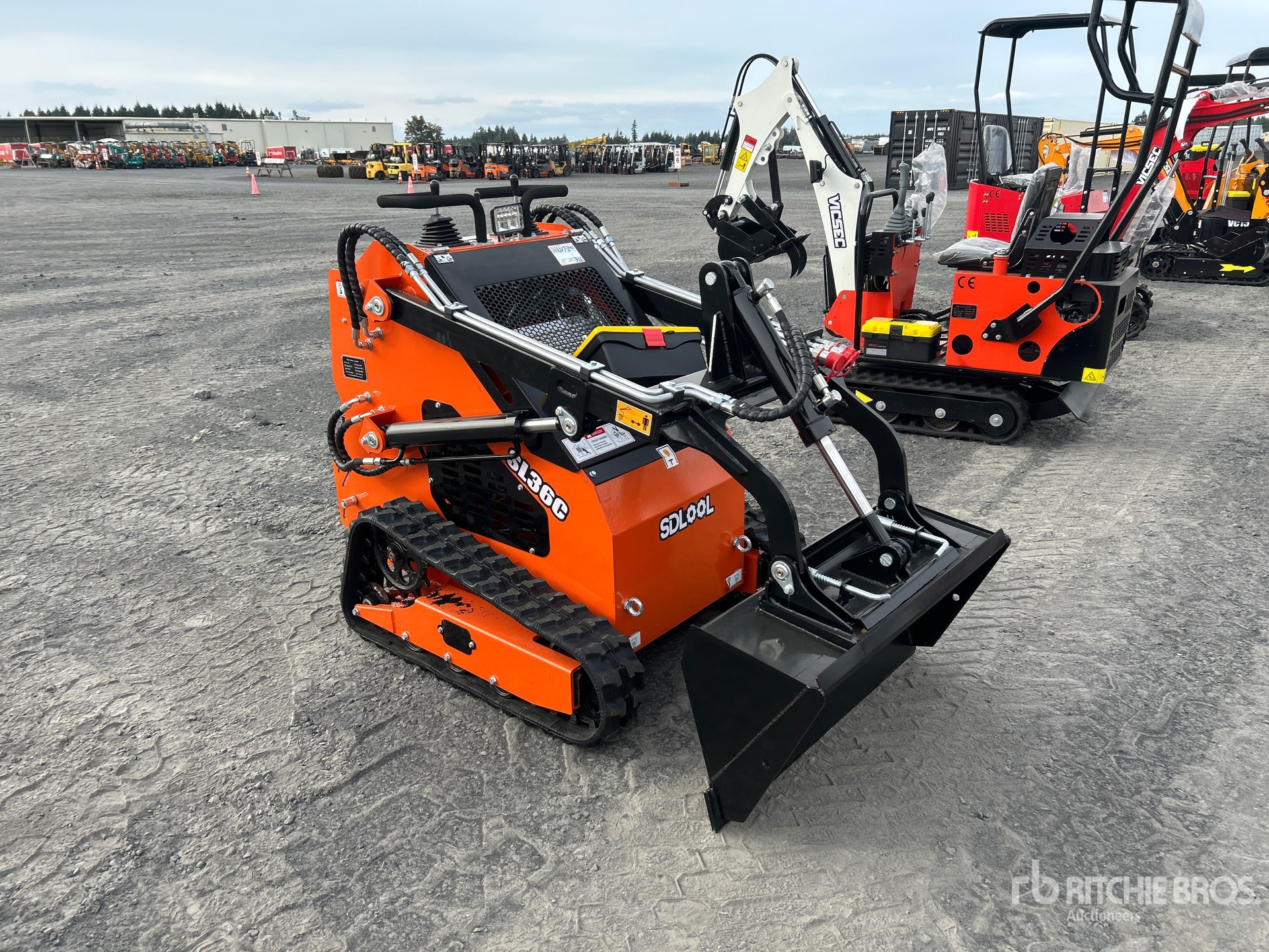 MINI CARGADOR SOBRE ORUGAS 2025 SDLOOL SL36C