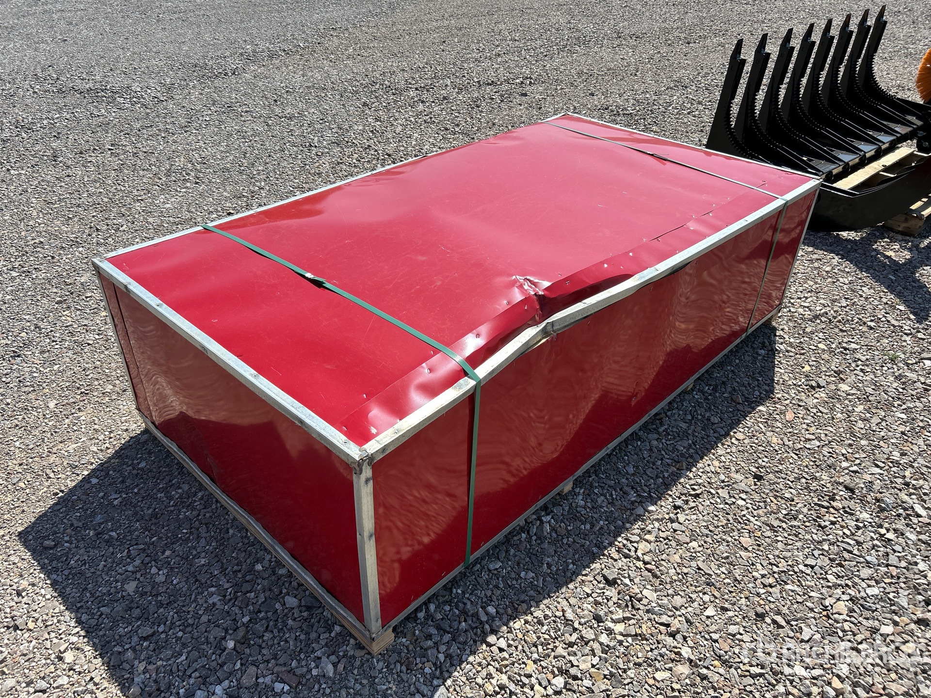 General Appearance with Picture, Left Rear Corner