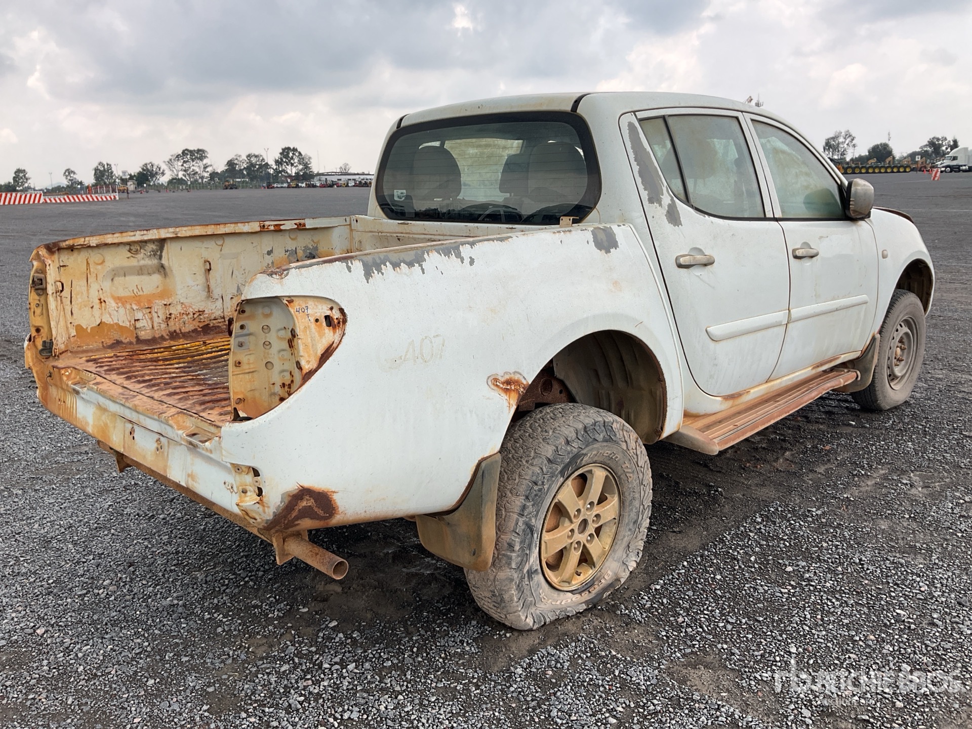 General Appearance with Picture, Right Rear Corner