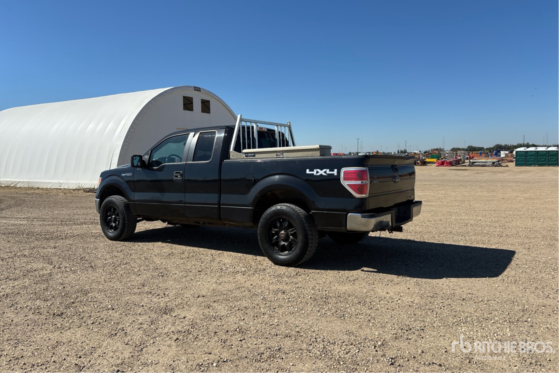 General Appearance with Picture, Left Rear Corner