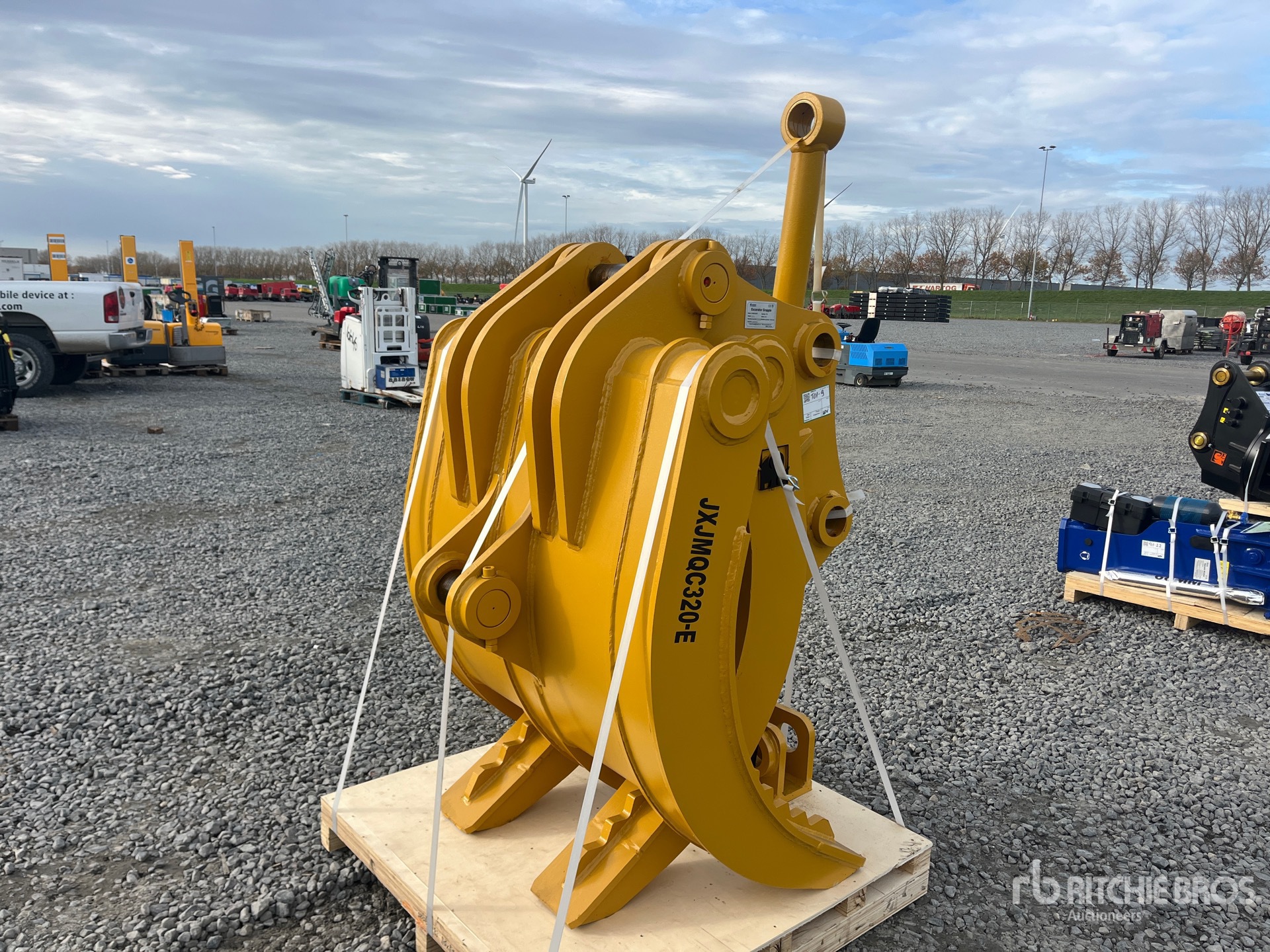 General Appearance with Bild, Ecke vorne rechts