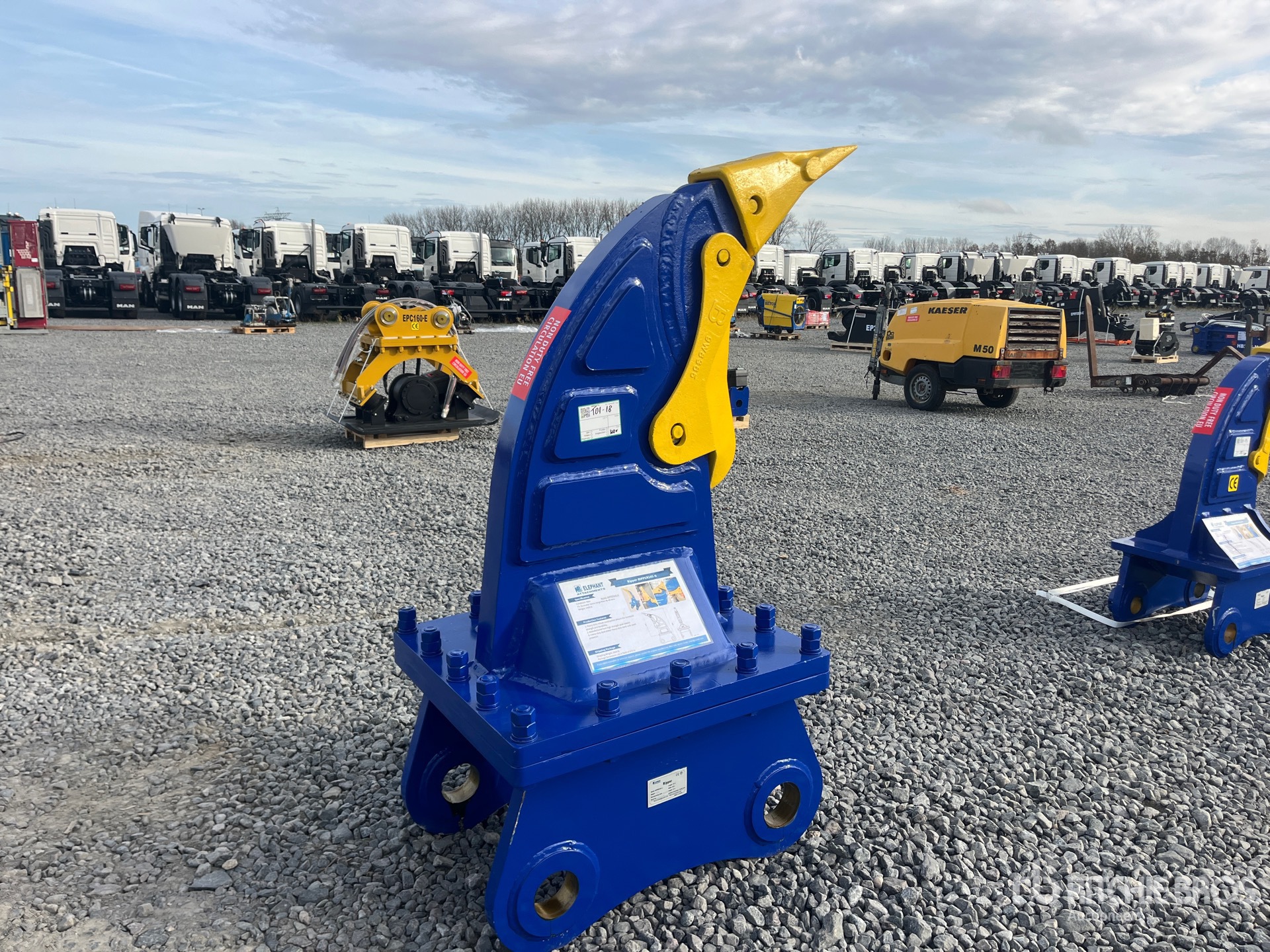 General Appearance with Bild, Ecke hinten rechts