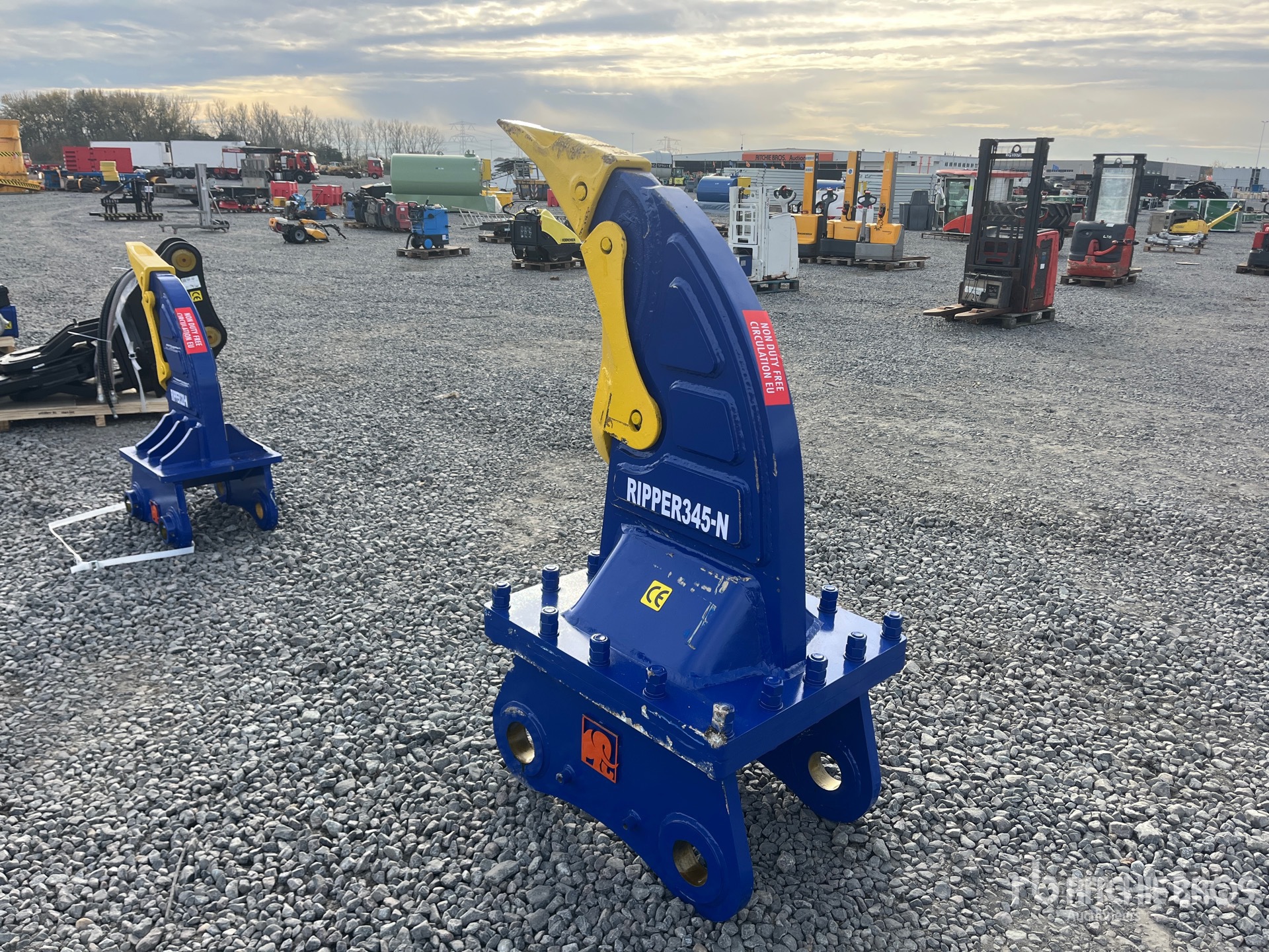 General Appearance with Bild, Ecke hinten links