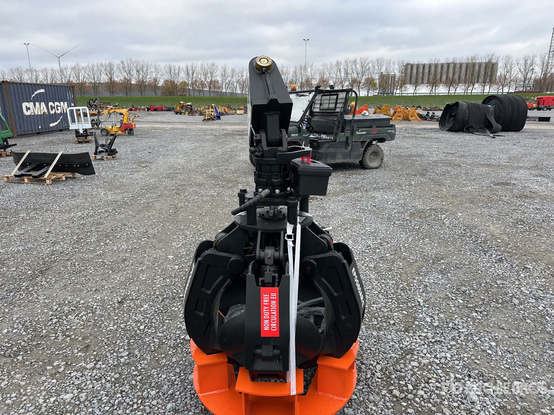 General Appearance with Bild, Ecke hinten links