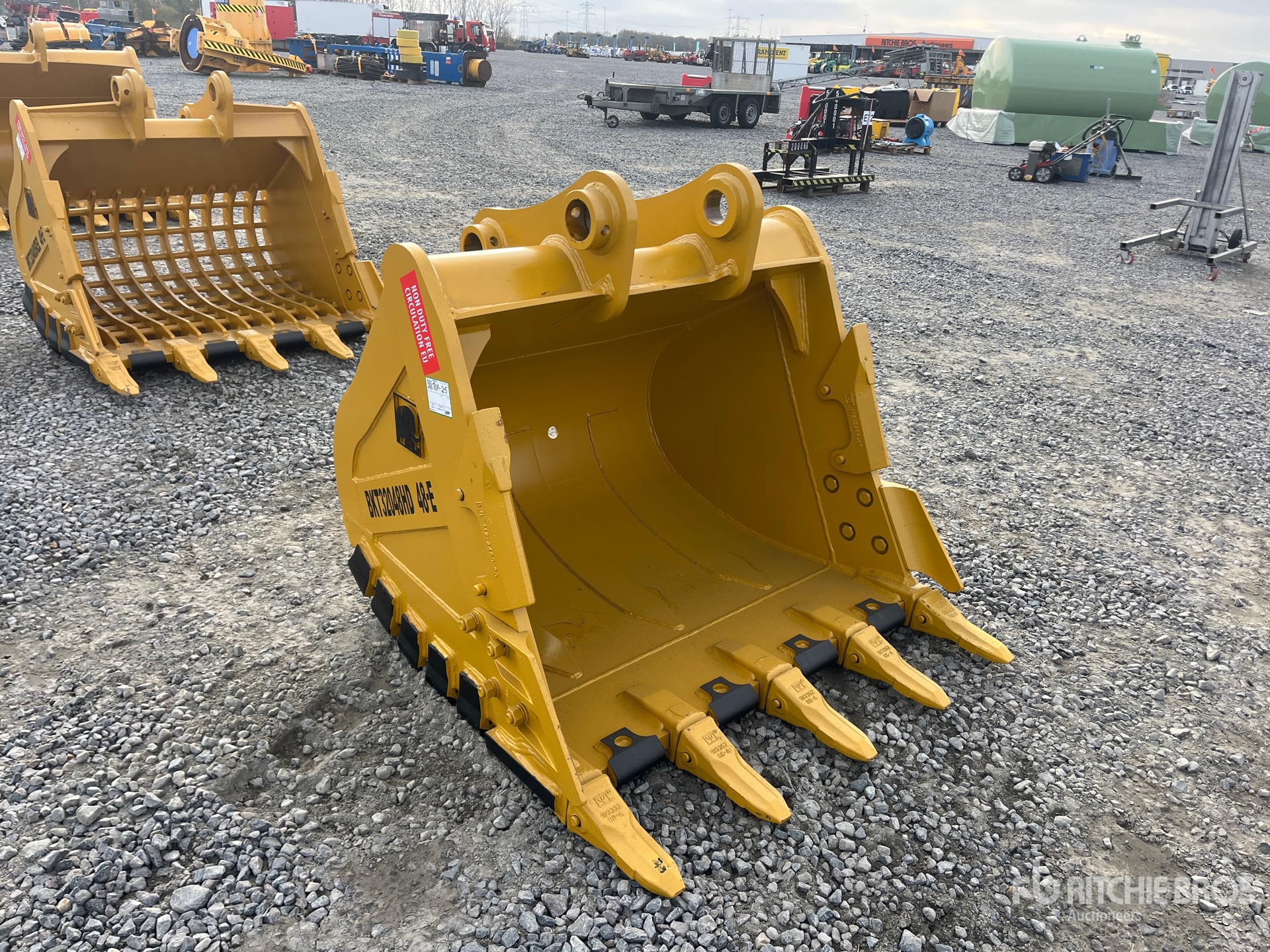 Aspect général with Image, coin avant droit