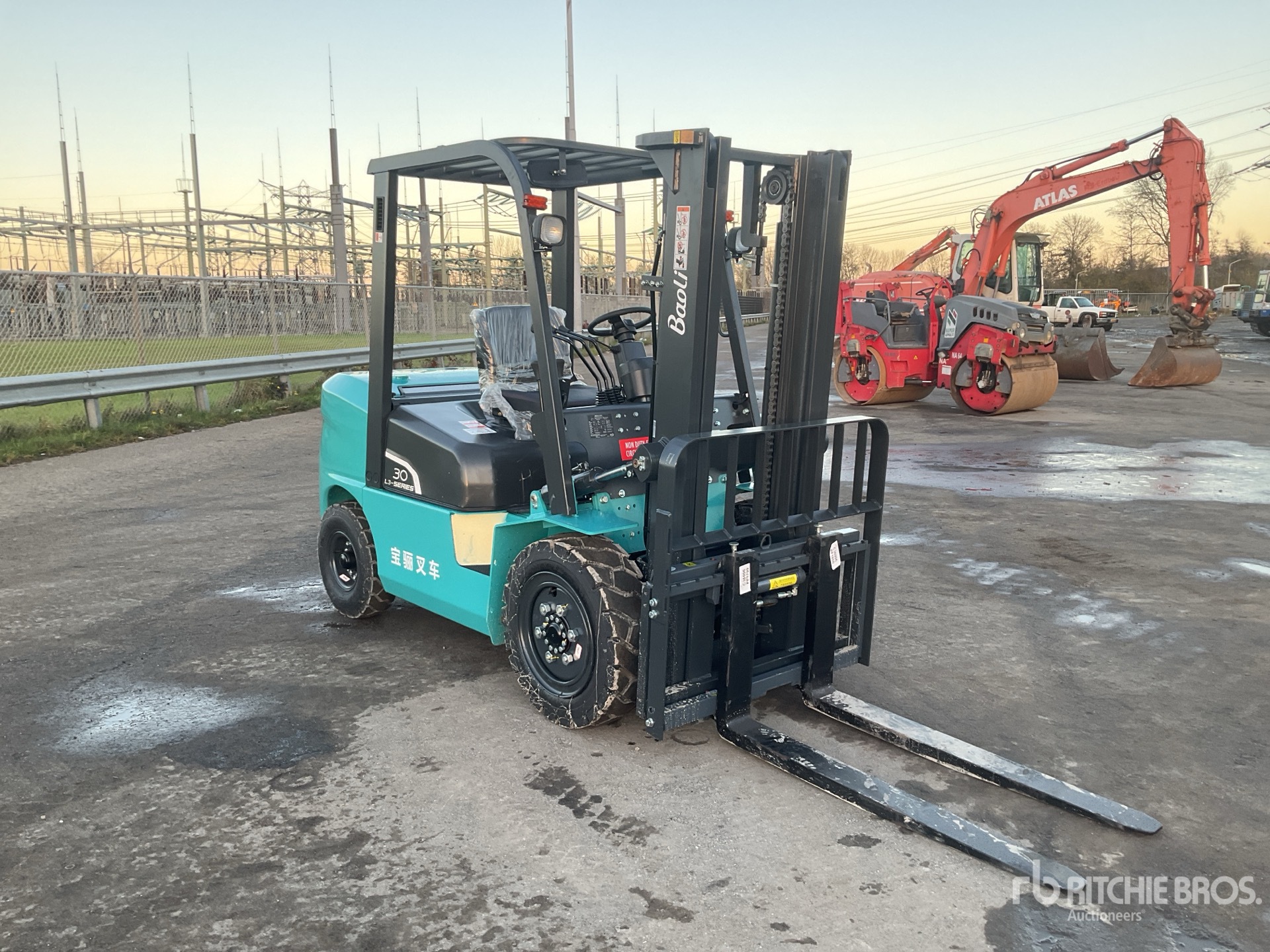 General Appearance with Picture, Right Front Corner