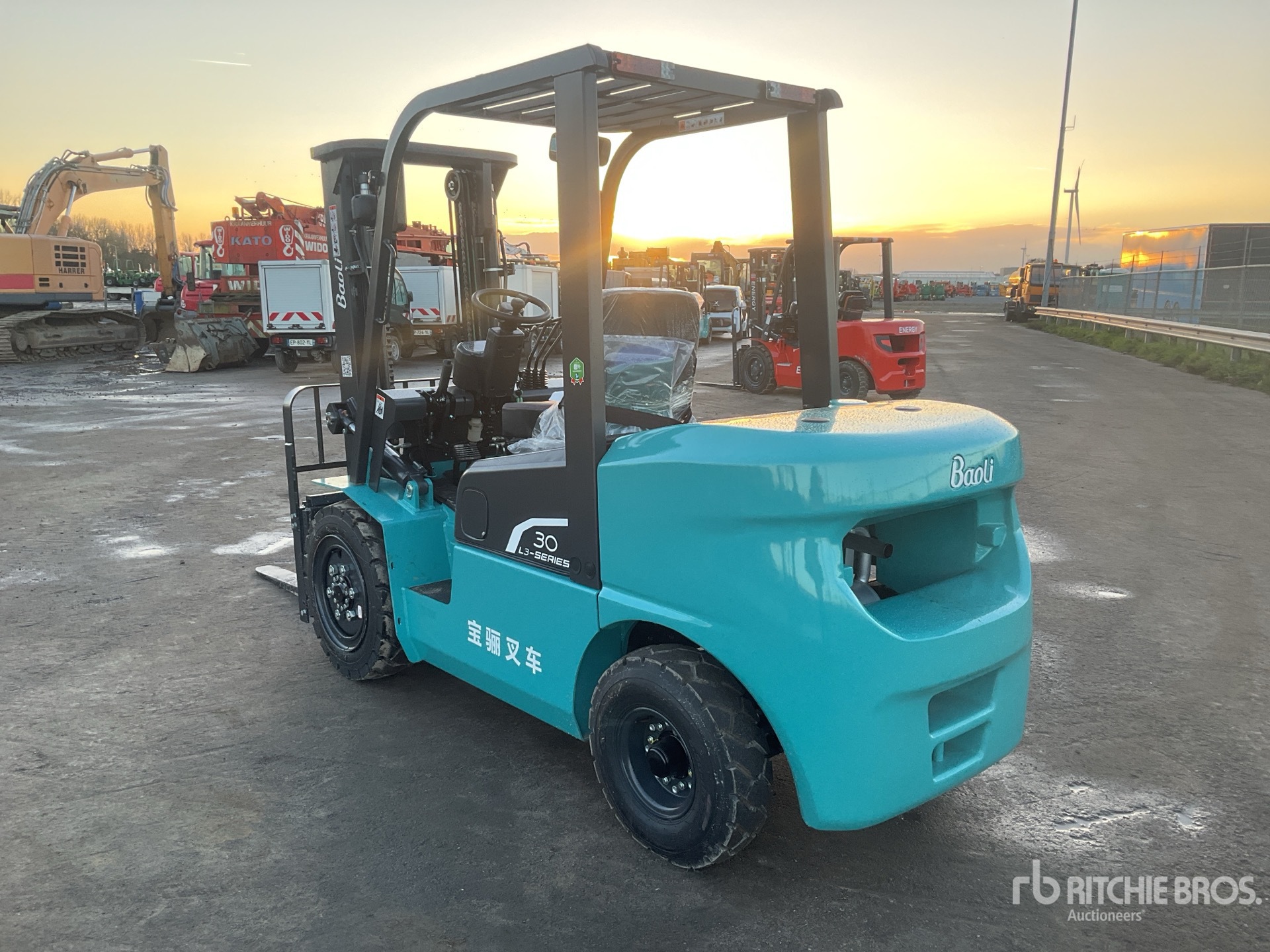 General Appearance with Picture, Left Rear Corner