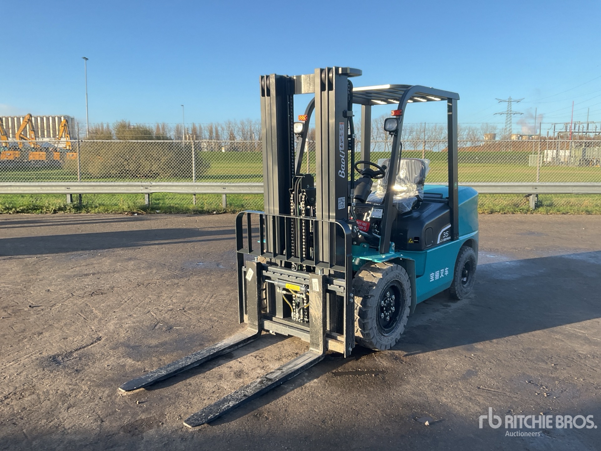 General Appearance with Picture, Left Front Corner