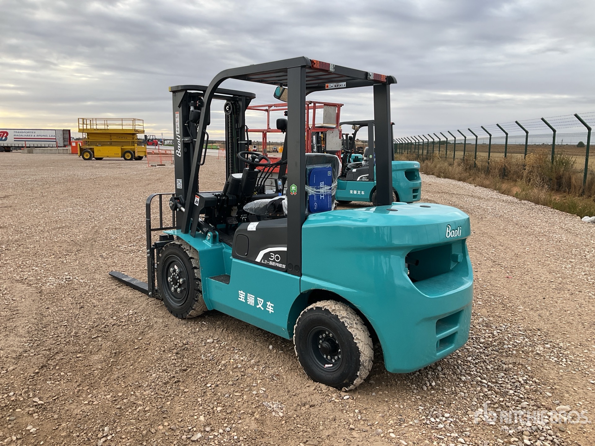 General Appearance with Picture, Left Rear Corner