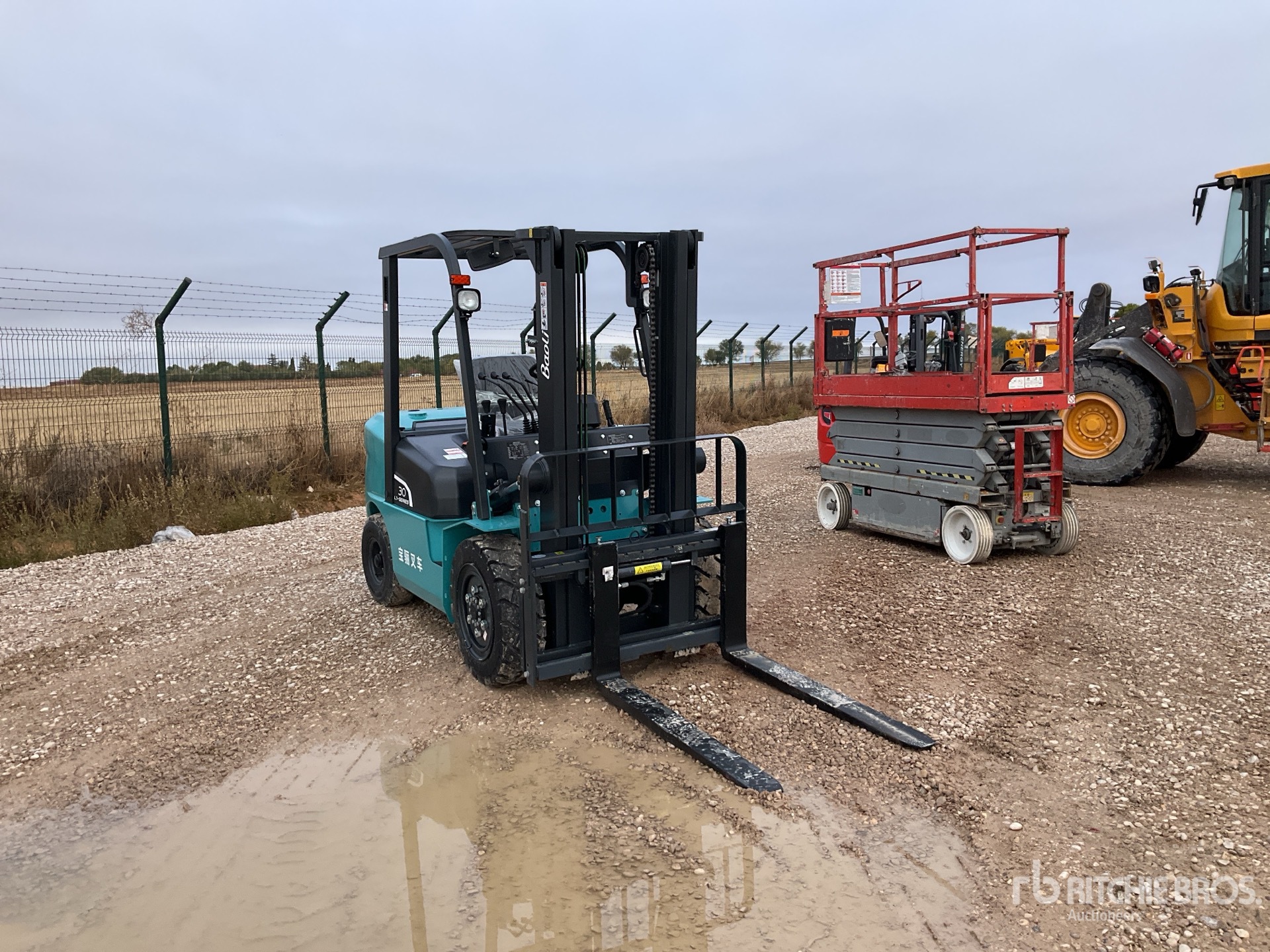 General Appearance with Picture, Right Front Corner