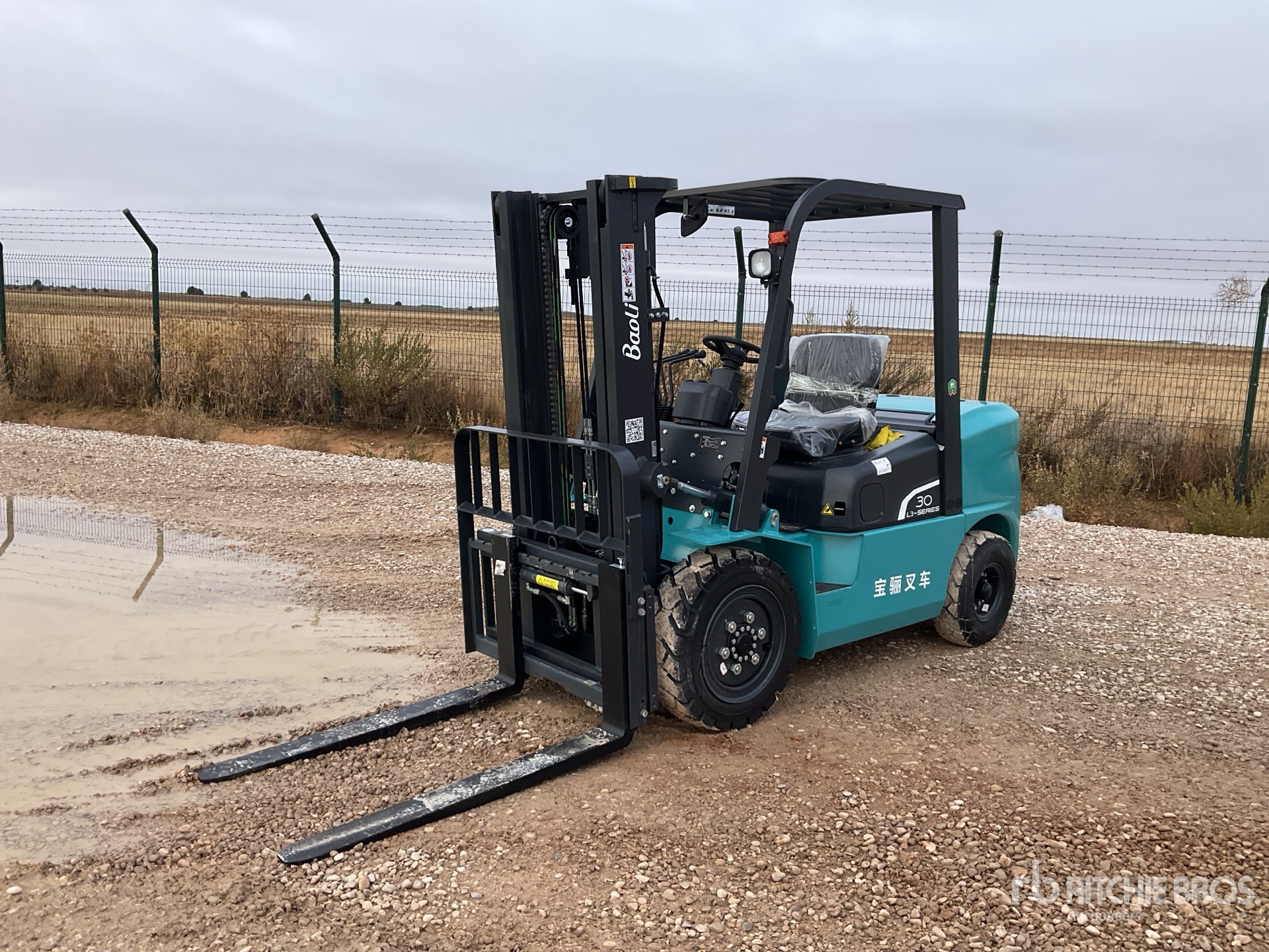 General Appearance with Picture, Left Front Corner