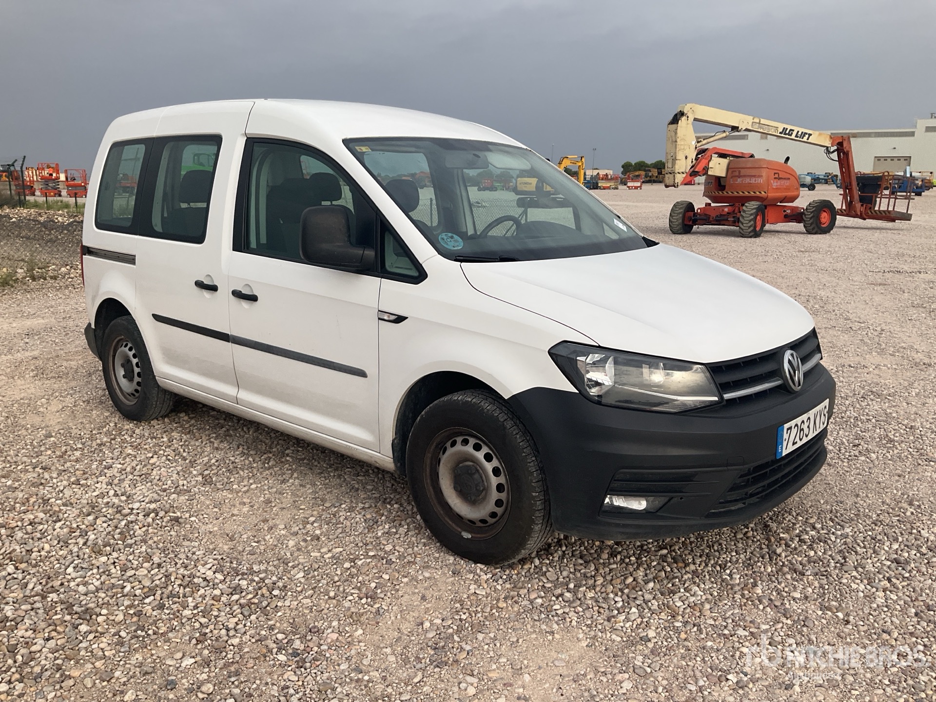 General Appearance with Picture, Right Front Corner