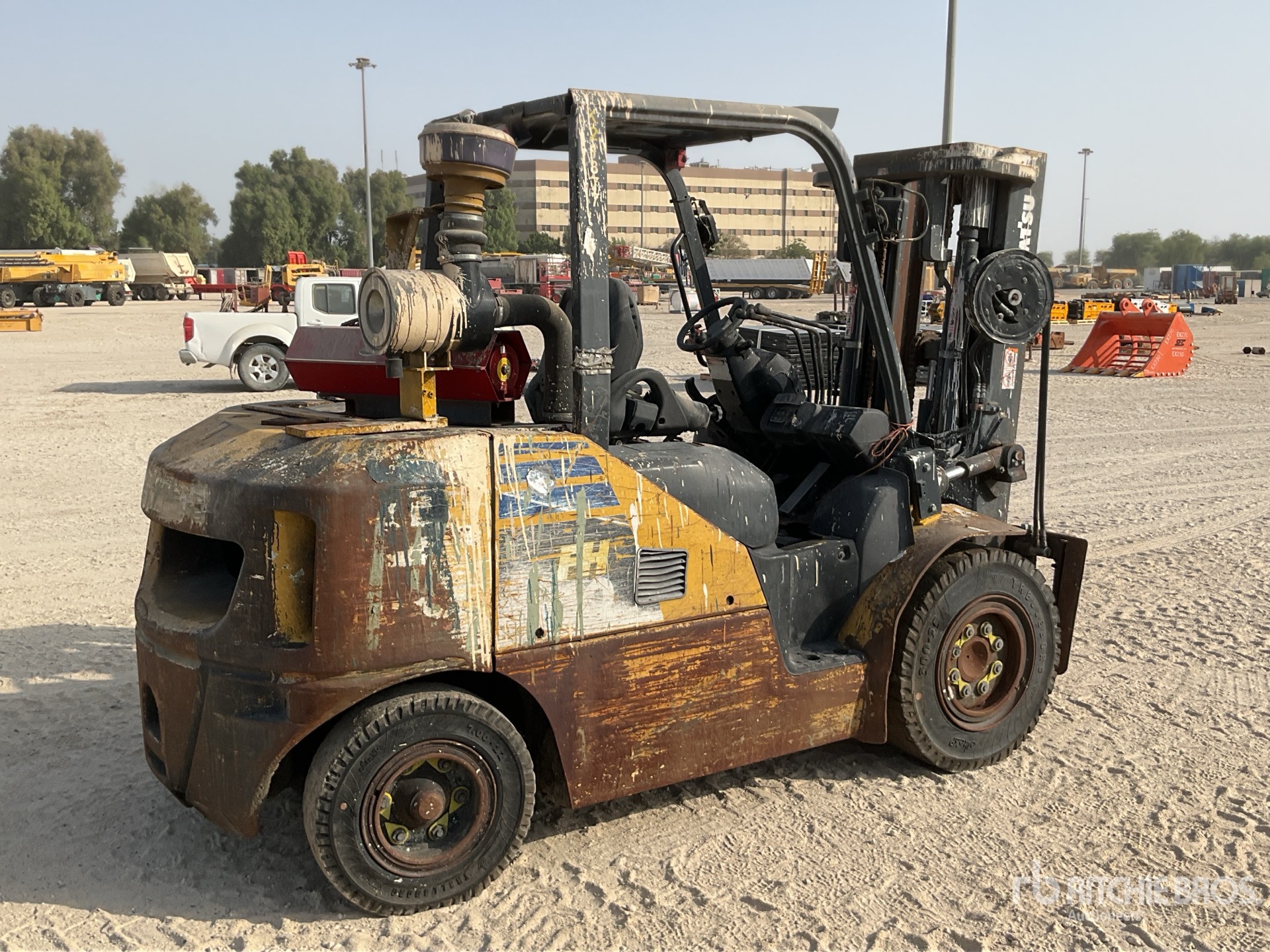 General Appearance with Picture, Right Rear Corner