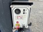 Poste de contrôle inférieur de base with 