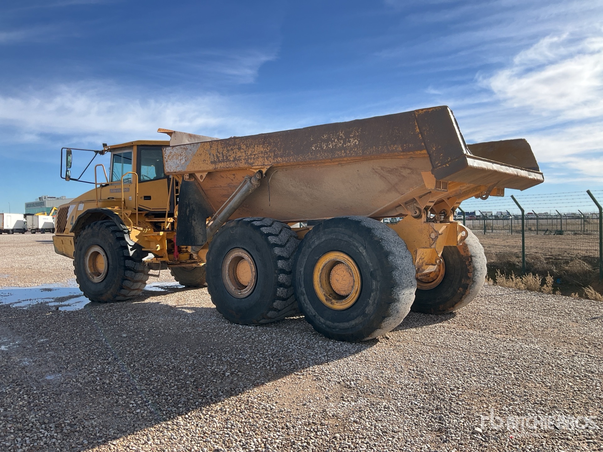 General Appearance with Bild, Ecke hinten links