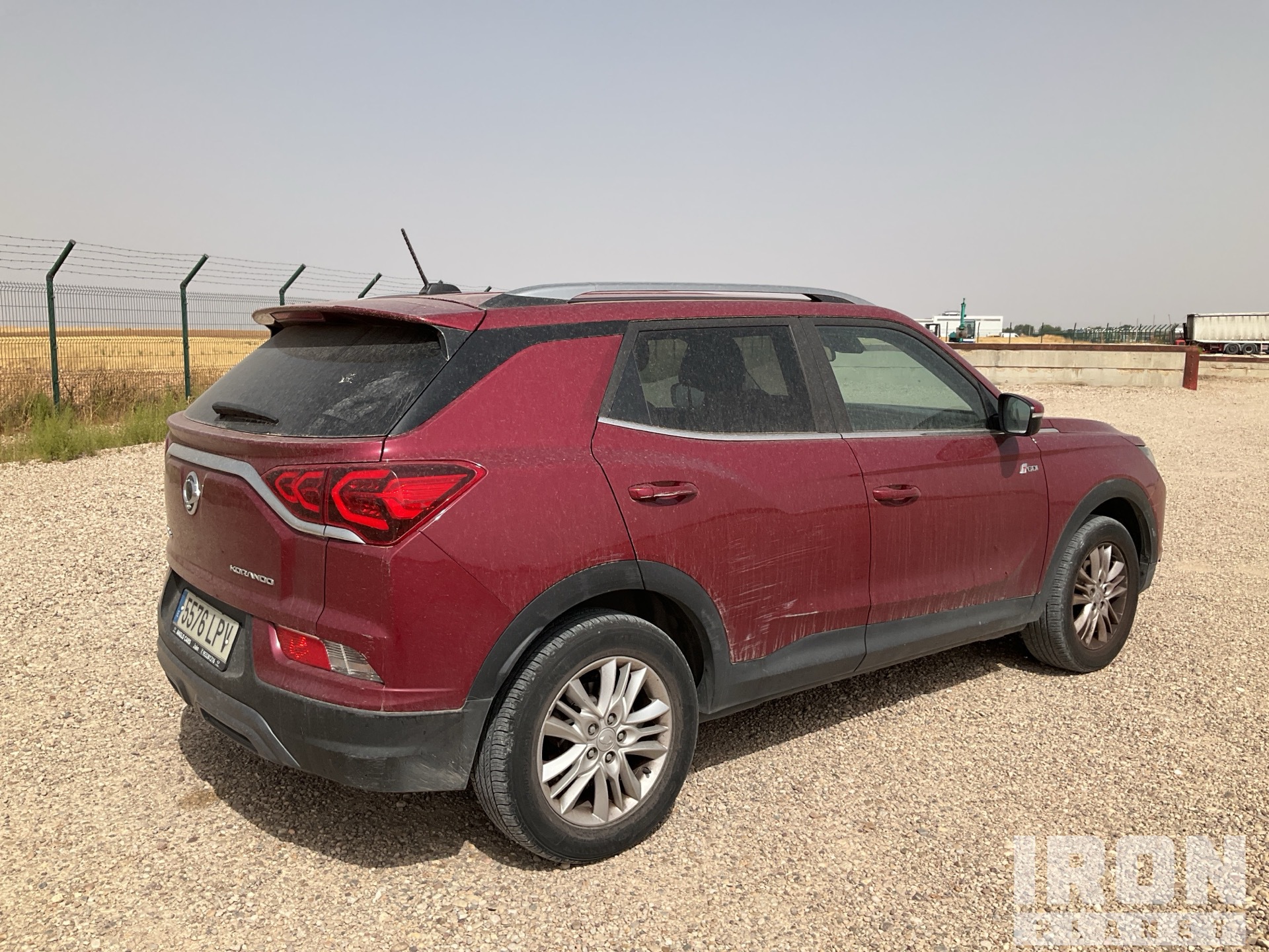 General Appearance with Picture, Right Rear Corner