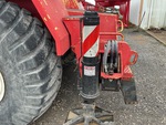 Chassis with Outrigger Cylinders