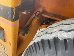 Chassis with Outrigger Cylinders