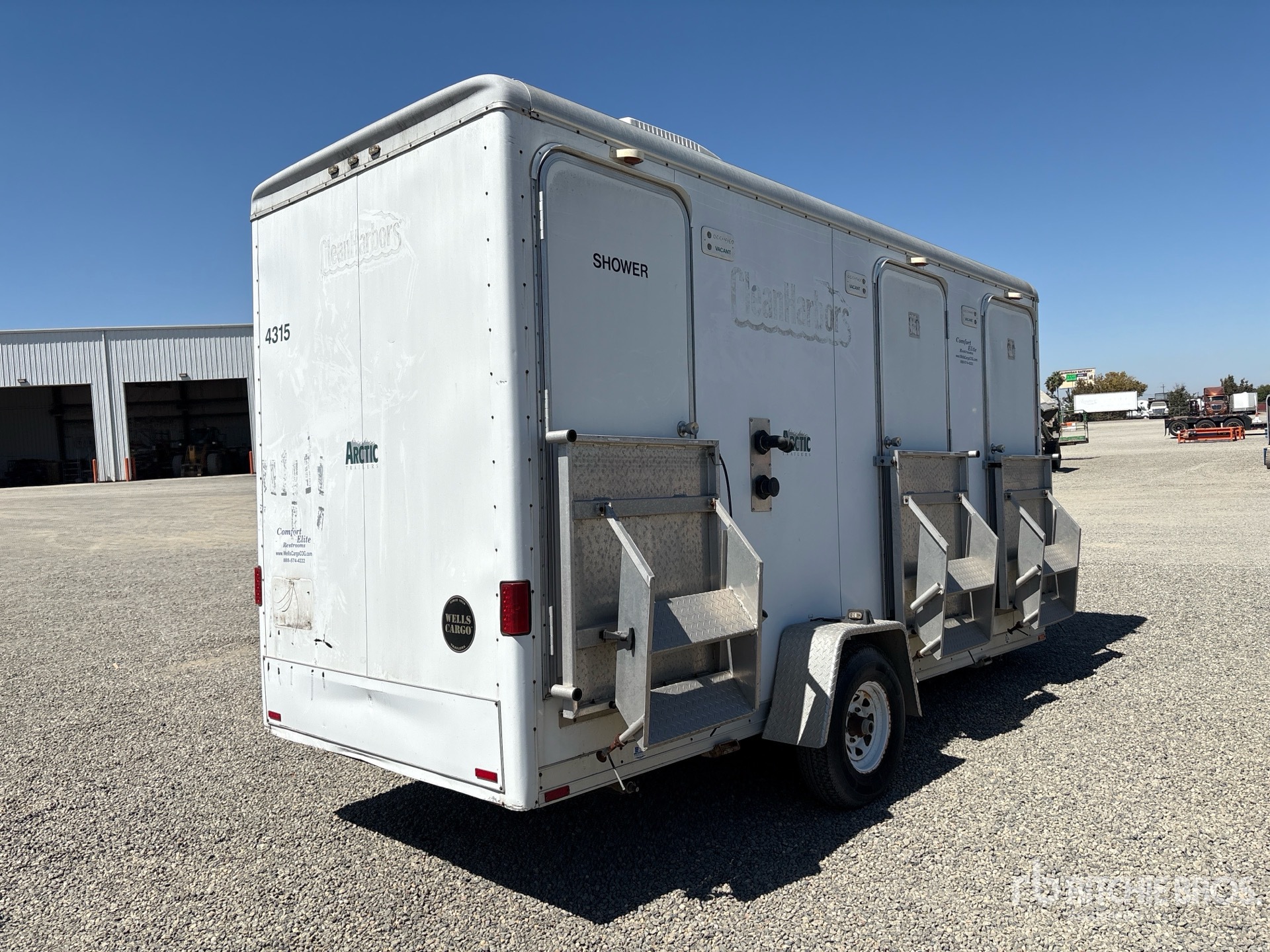 General Appearance with Picture, Right Rear Corner