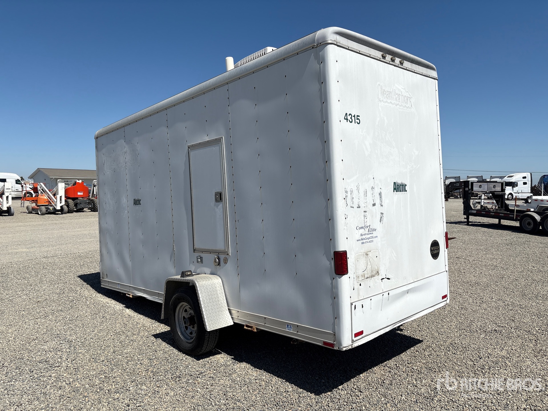 General Appearance with Picture, Left Rear Corner