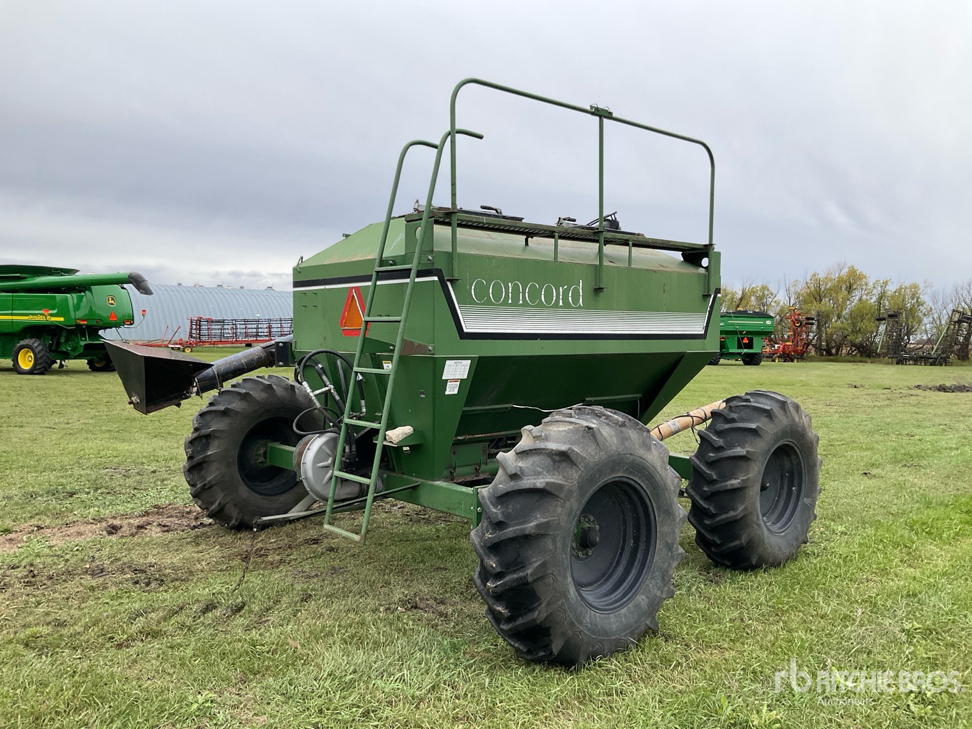 General Appearance with Bild, Ecke hinten rechts