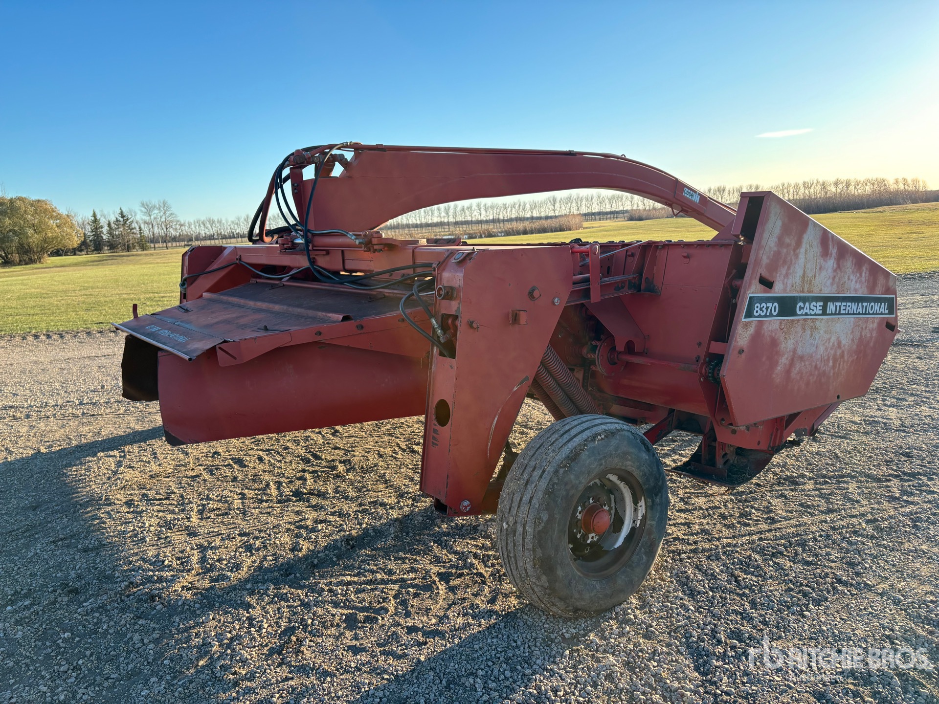 General Appearance with Picture, Right Rear Corner