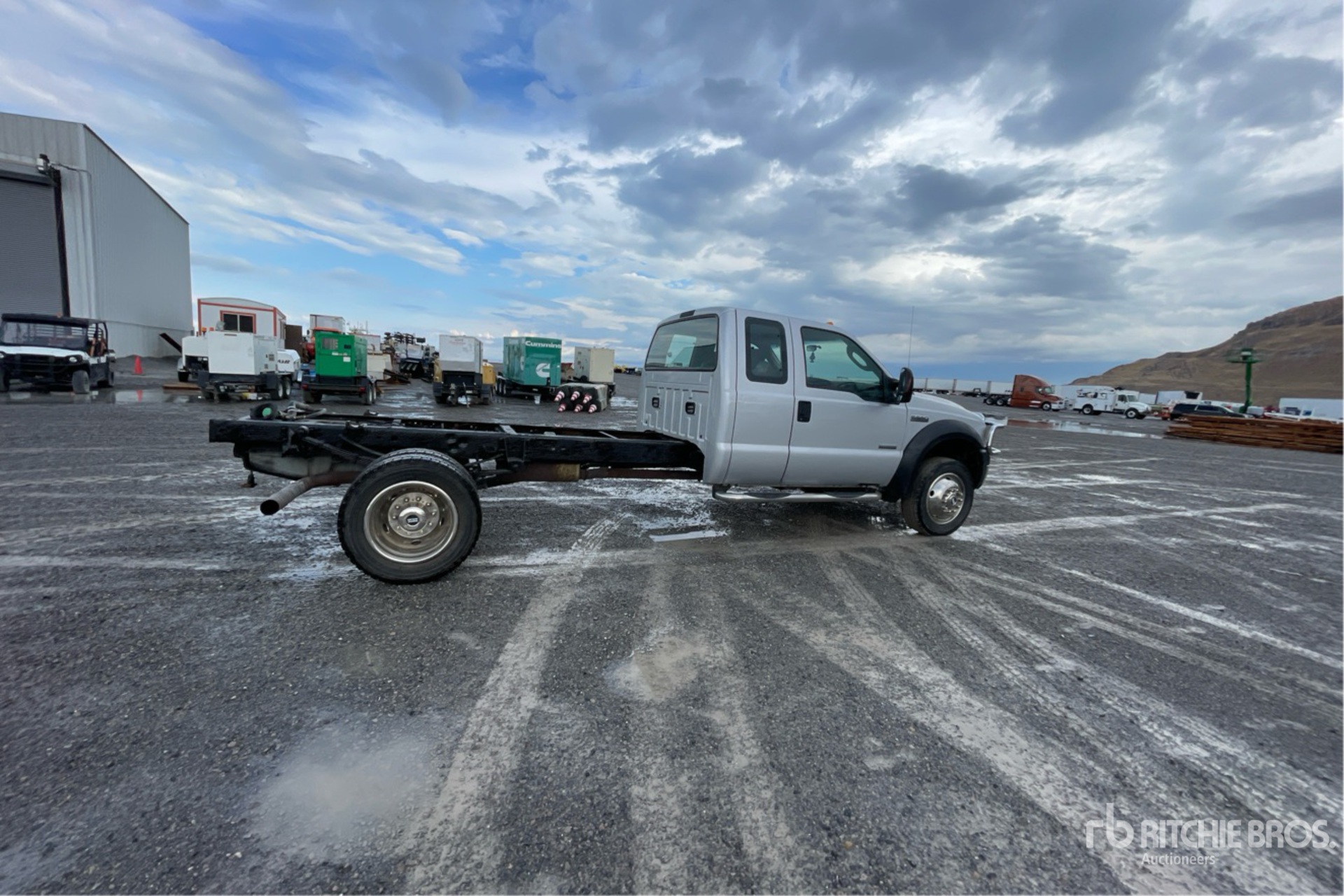 General Appearance with Picture, Right Rear Corner