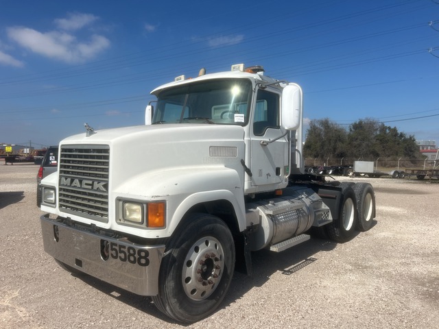 2006 Mack CHN613 6x4 T/A Day Cab Truck Tractor