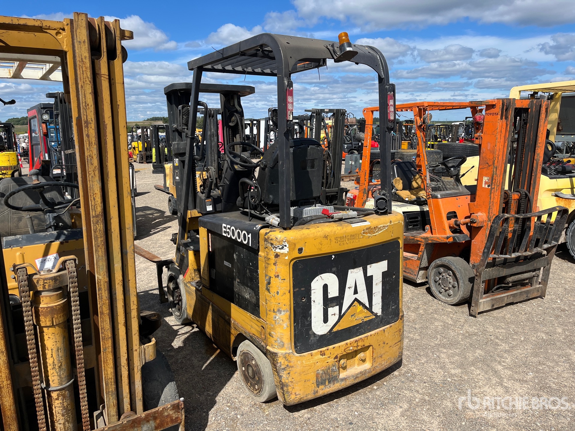 MONTACARGAS ELéCTRICO CATERPILLAR EX5000