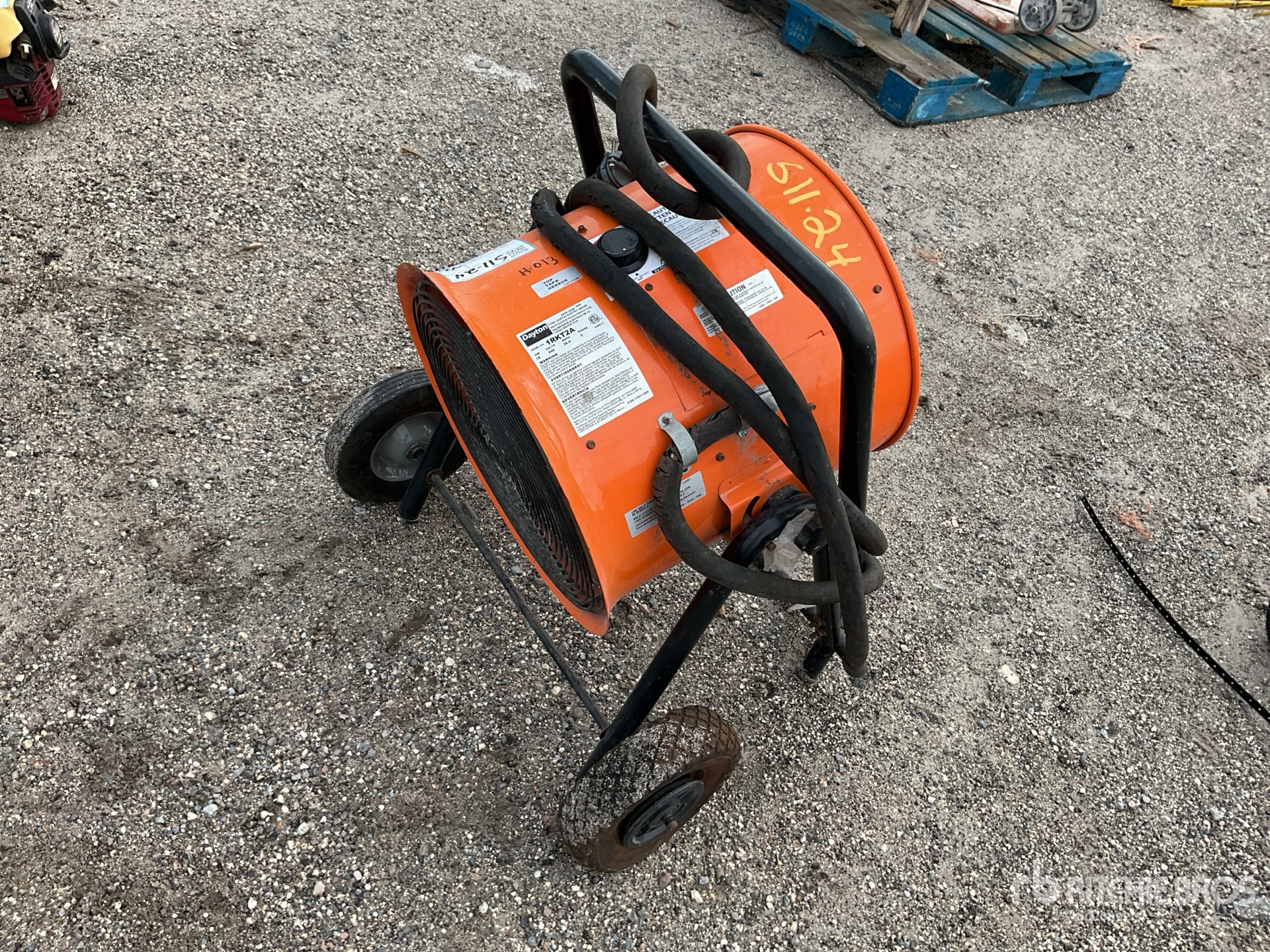 General Appearance with Picture, Right Rear Corner