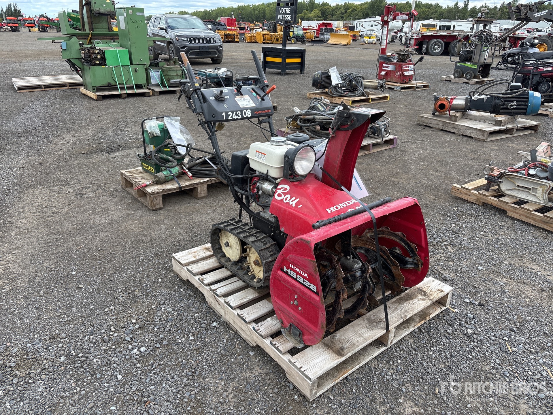 General Appearance with Picture, Right Front Corner