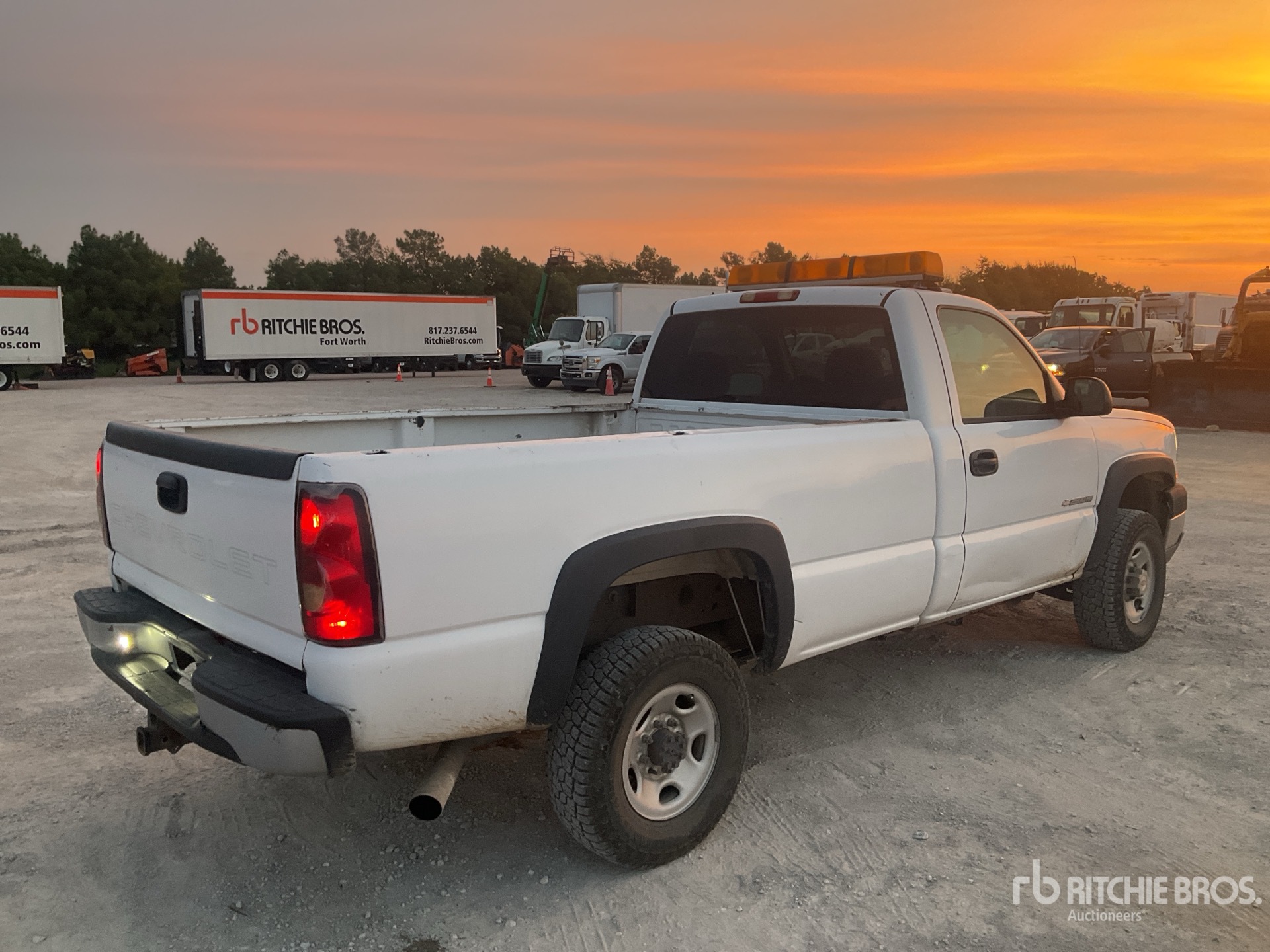 General Appearance with Picture, Right Rear Corner
