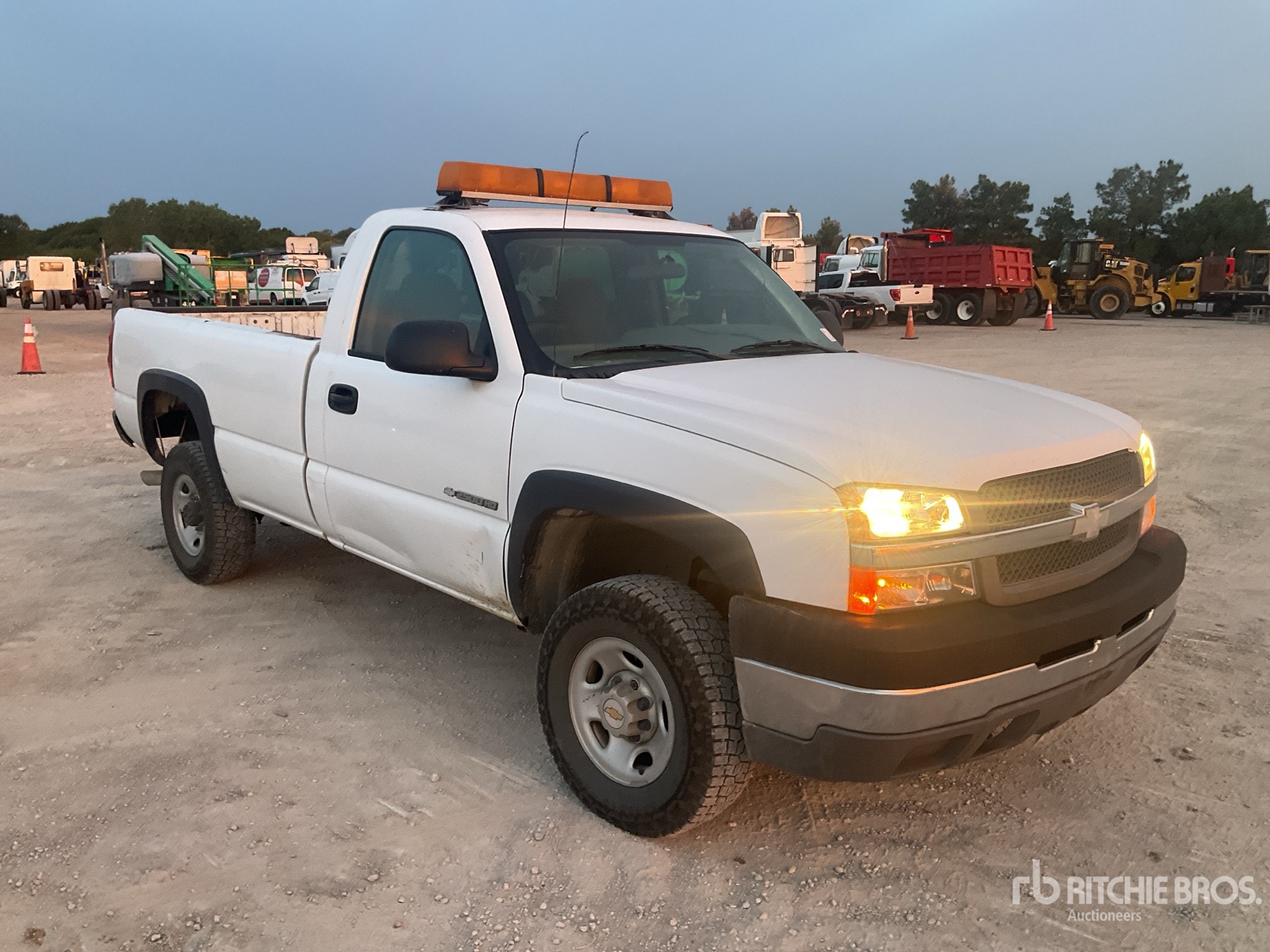 General Appearance with Picture, Right Front Corner