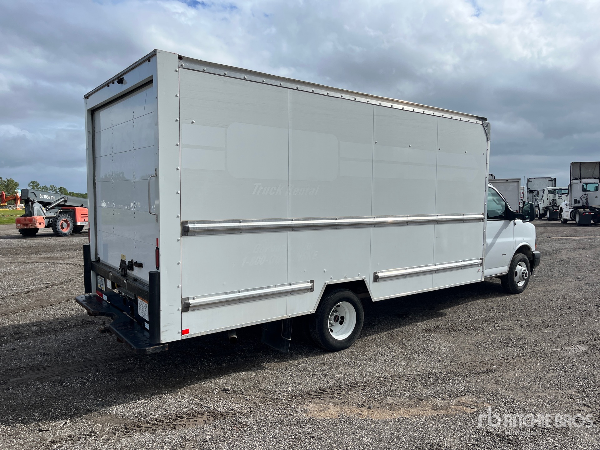 General Appearance with Picture, Right Rear Corner