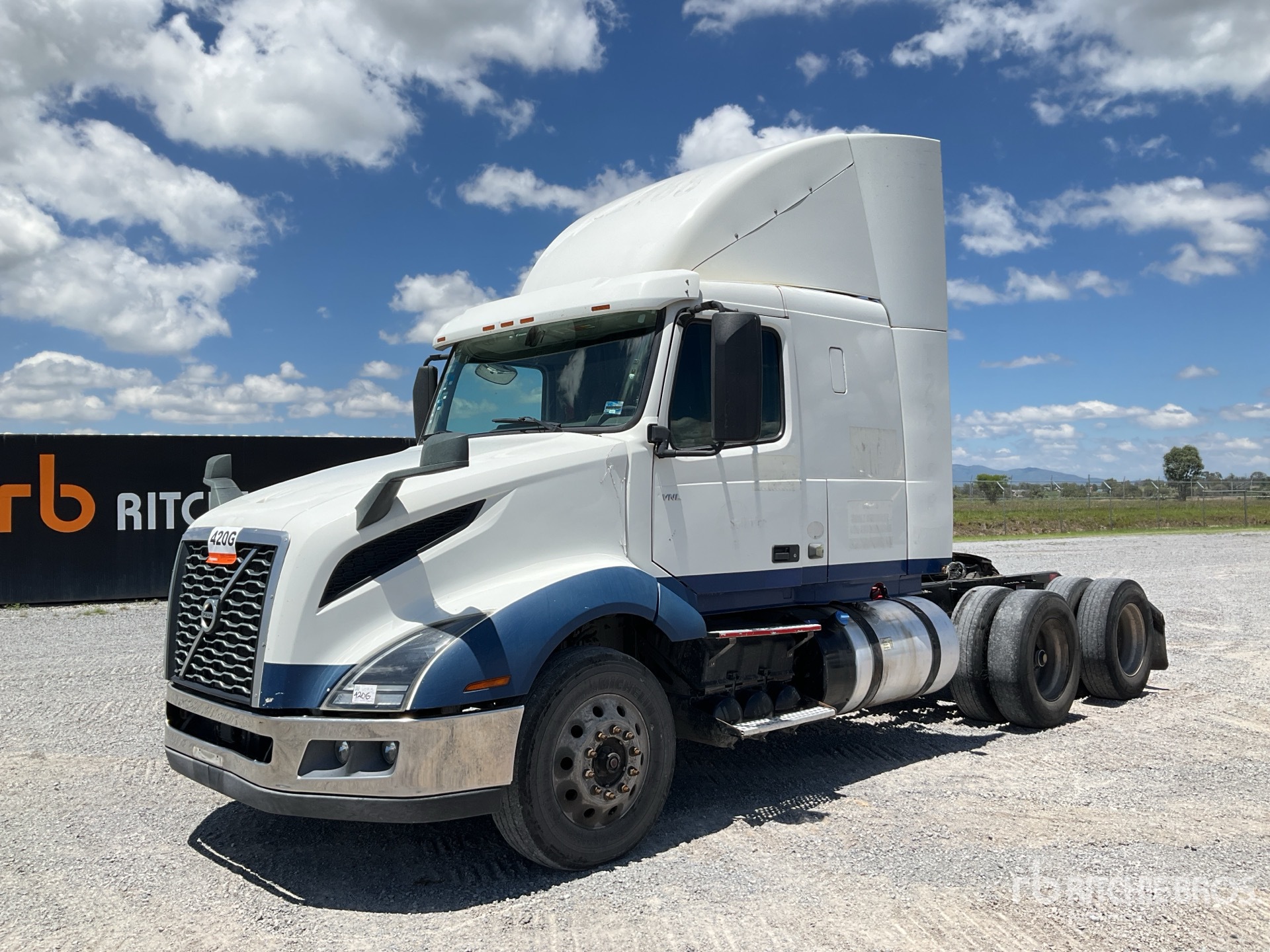 General Appearance with Featured Photo