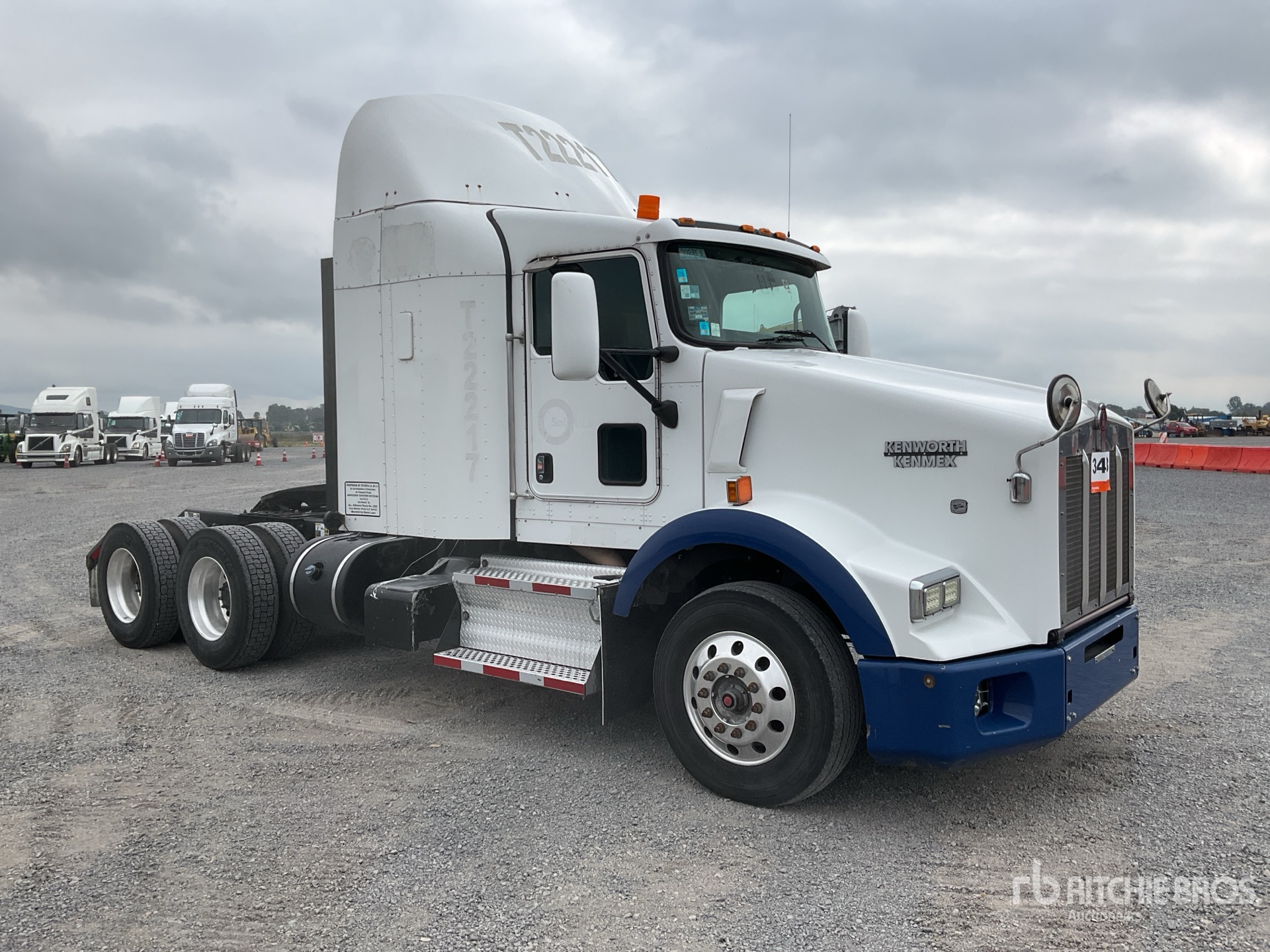 General Appearance with Imagen: esquina delantera derecha