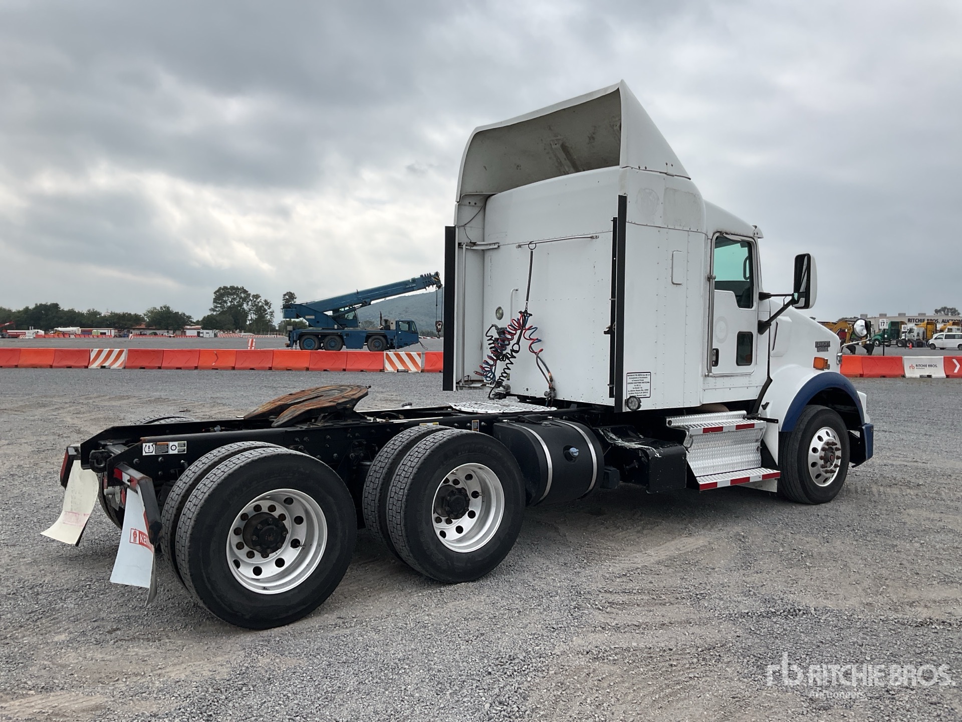 General Appearance with Imagen: esquina trasera derecha